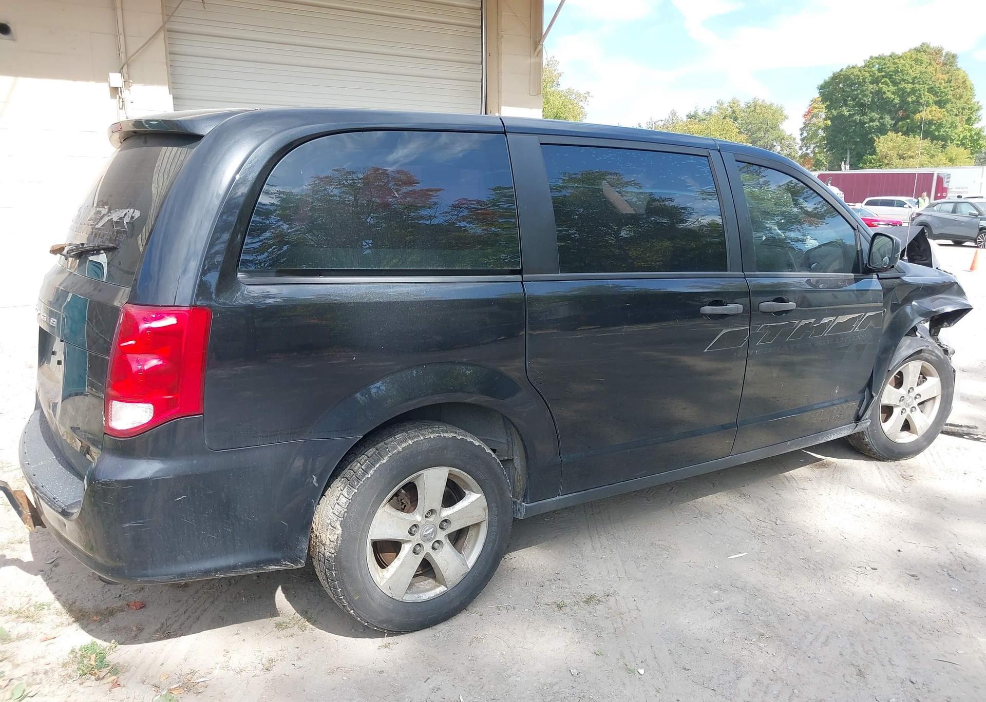 2017 DODGE GRAND CARAVAN SE