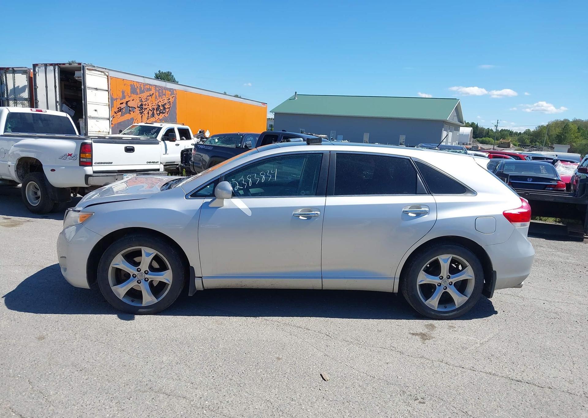 2011 TOYOTA VENZA BASE V6