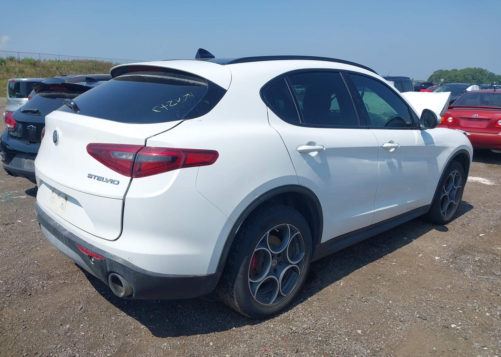 2018 ALFA ROMEO STELVIO SPORT