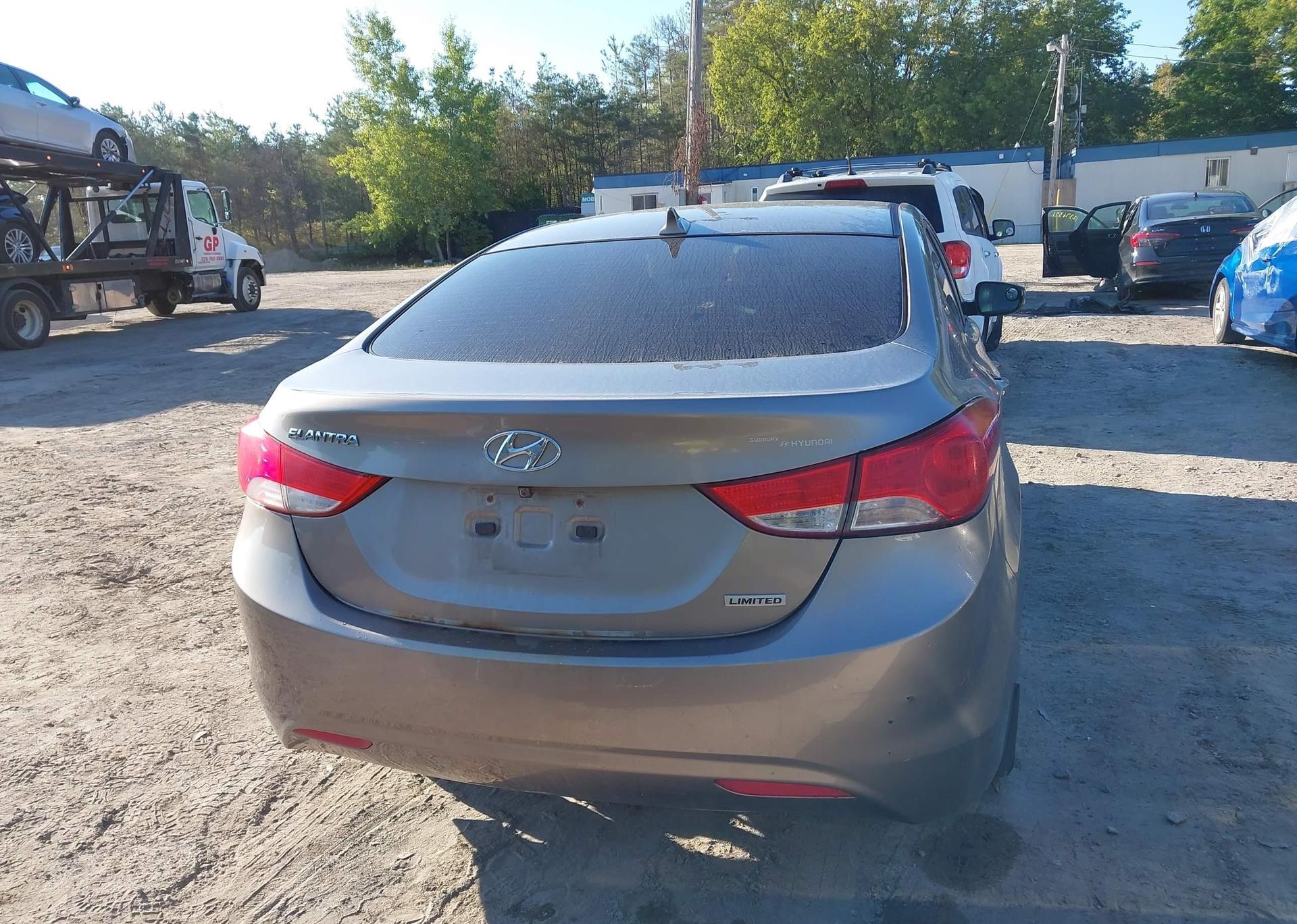 2013 HYUNDAI ELANTRA GLS