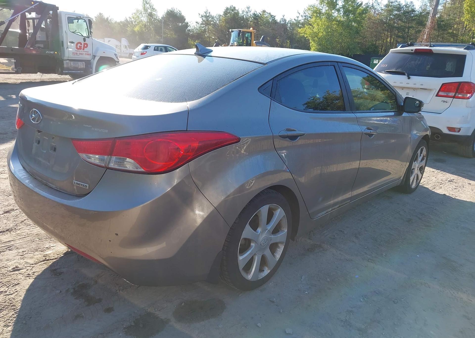 2013 HYUNDAI ELANTRA GLS
