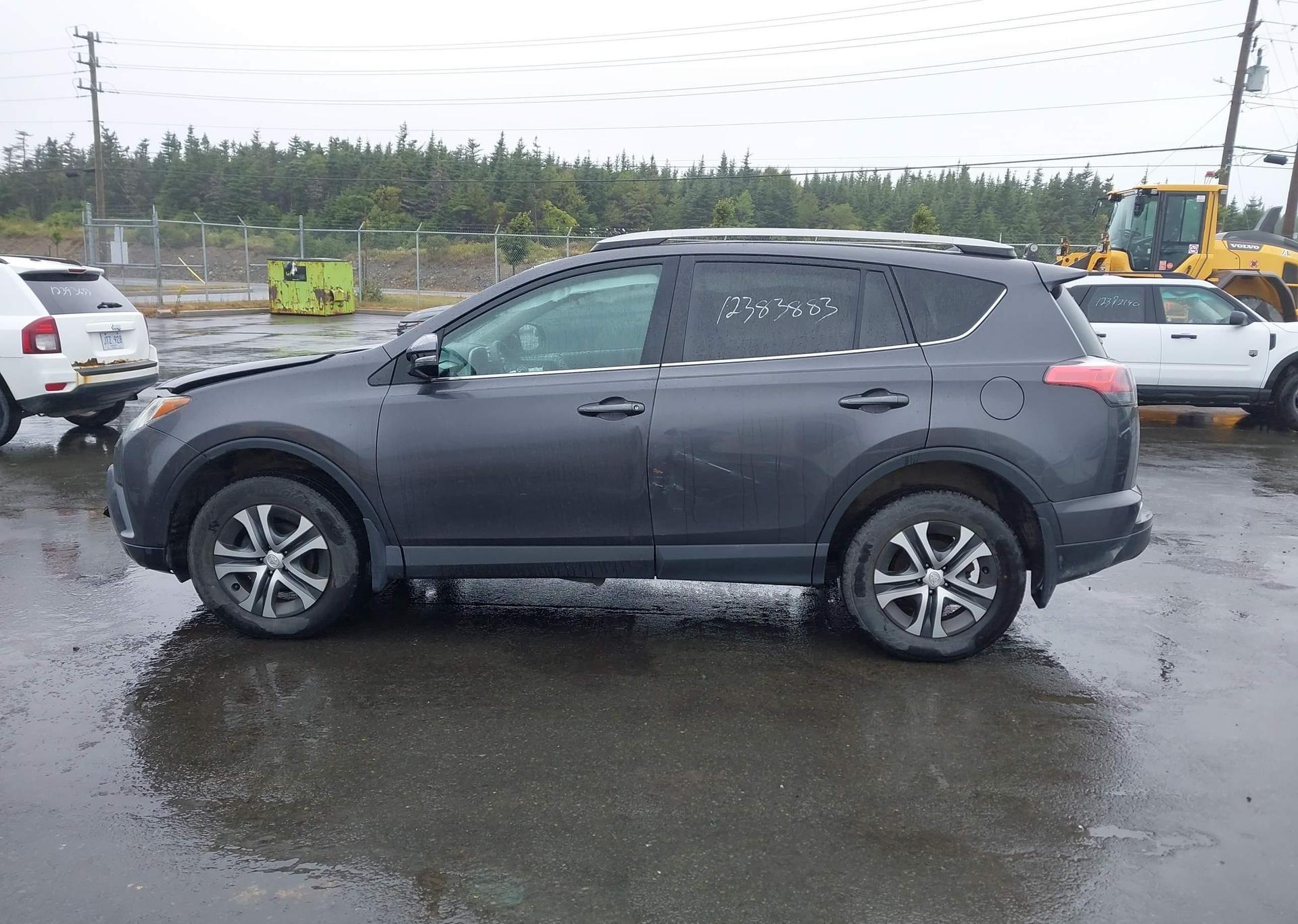 2017 TOYOTA RAV4 LE