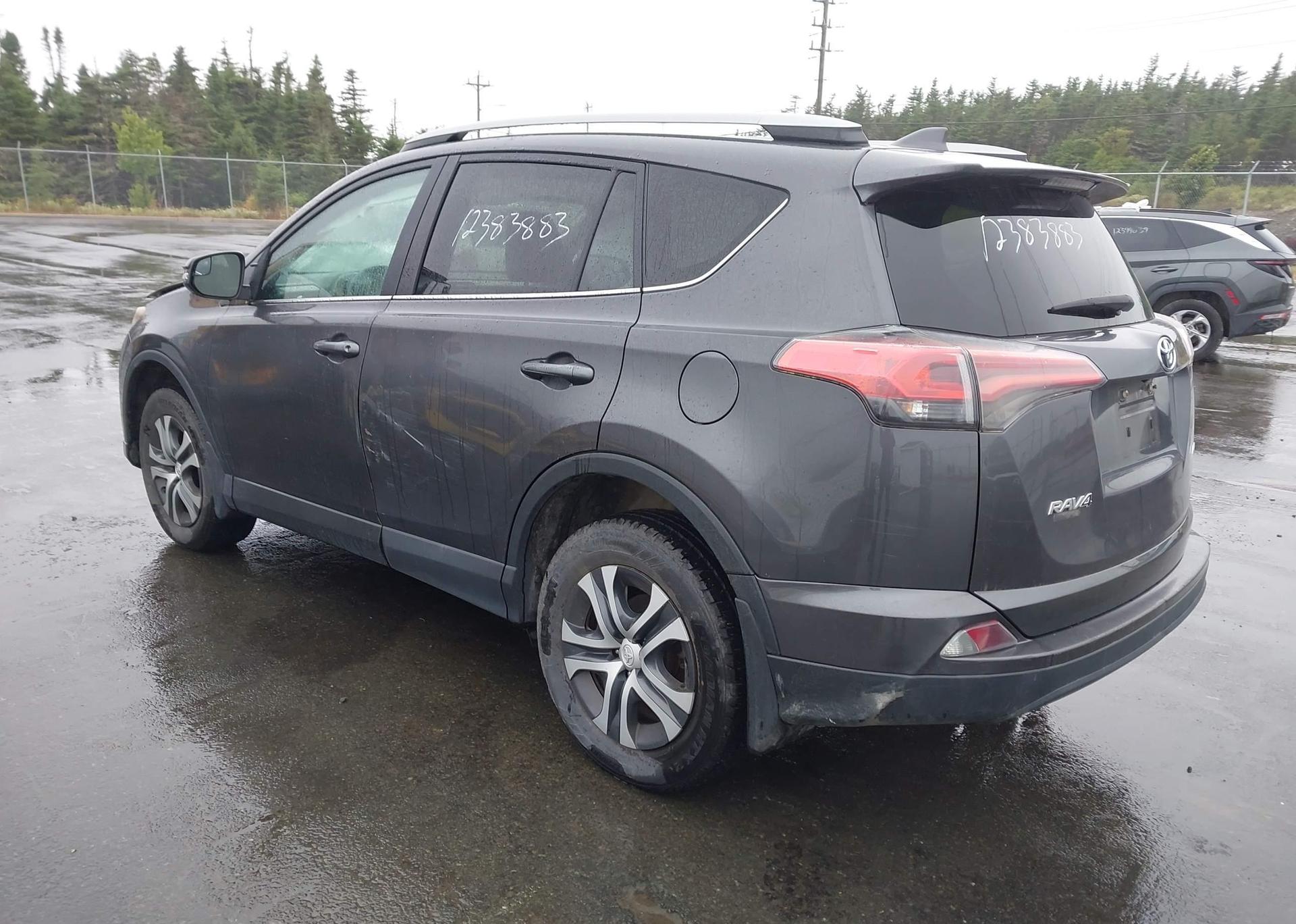 2017 TOYOTA RAV4 LE