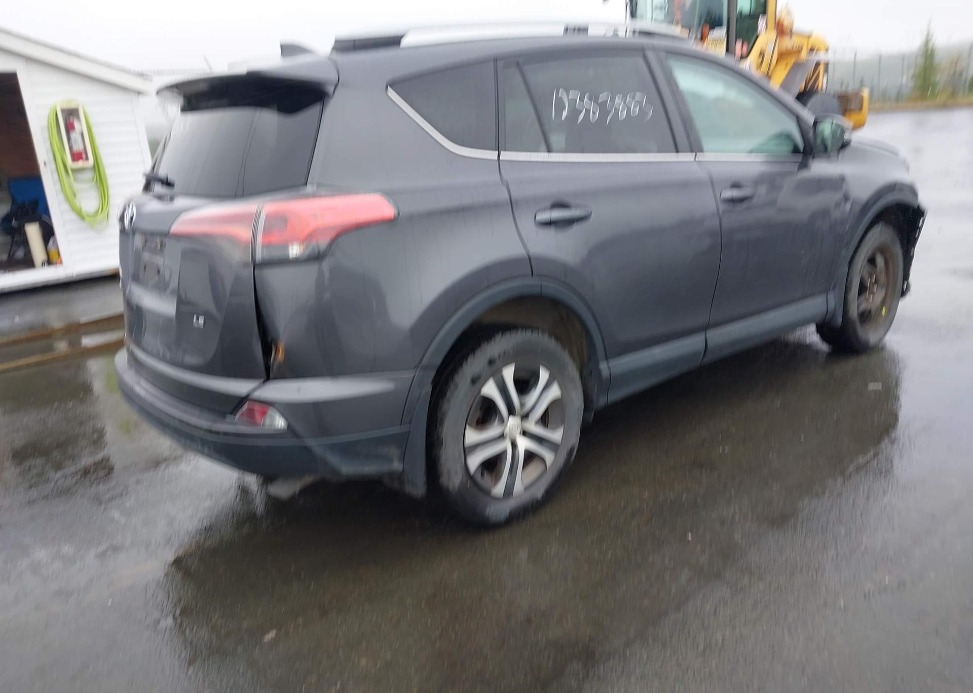 2017 TOYOTA RAV4 LE