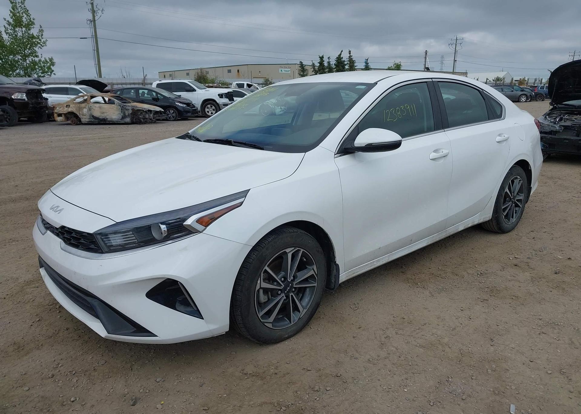 2023 KIA FORTE EX