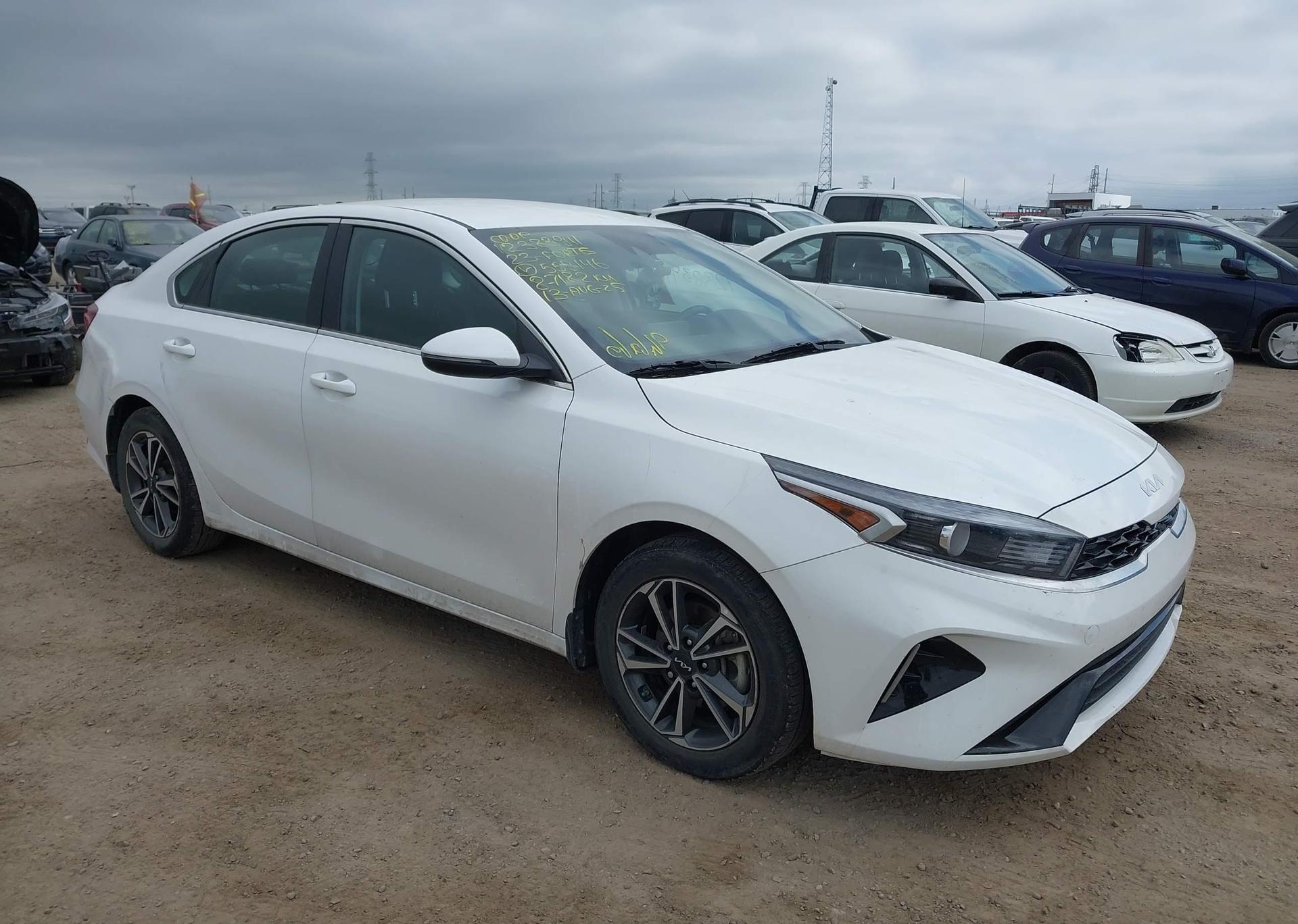 2023 KIA FORTE EX