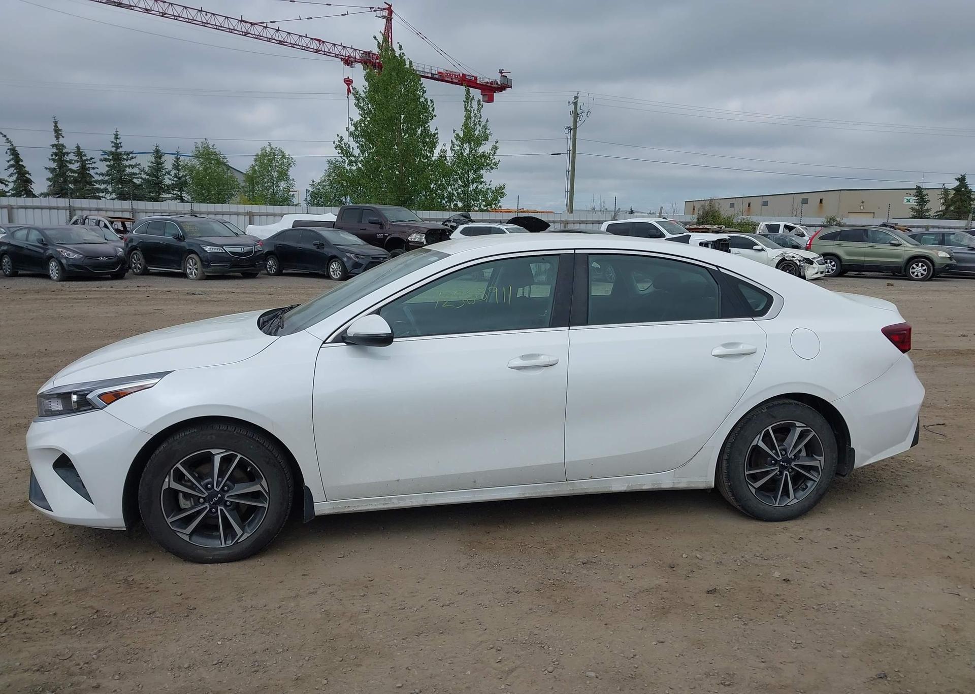 2023 KIA FORTE EX