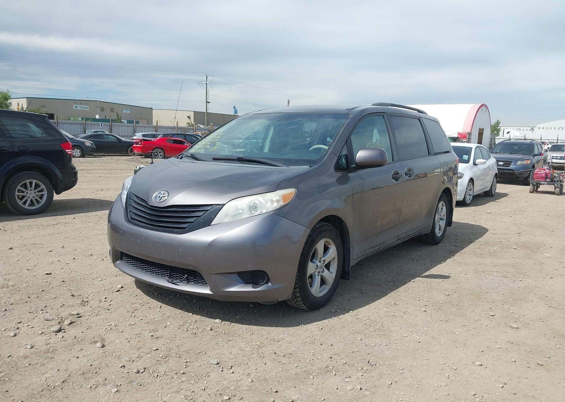 2012 TOYOTA SIENNA V6 7 PASSENGER