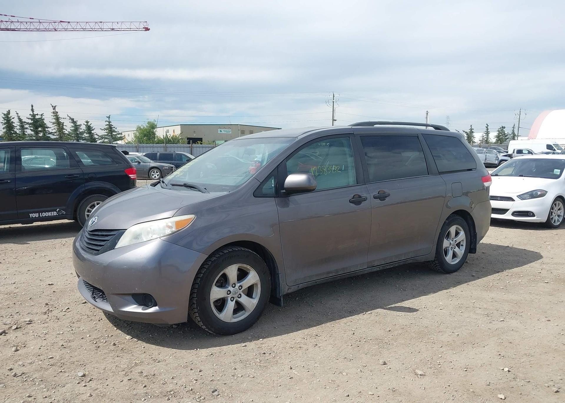2012 TOYOTA SIENNA V6 7 PASSENGER