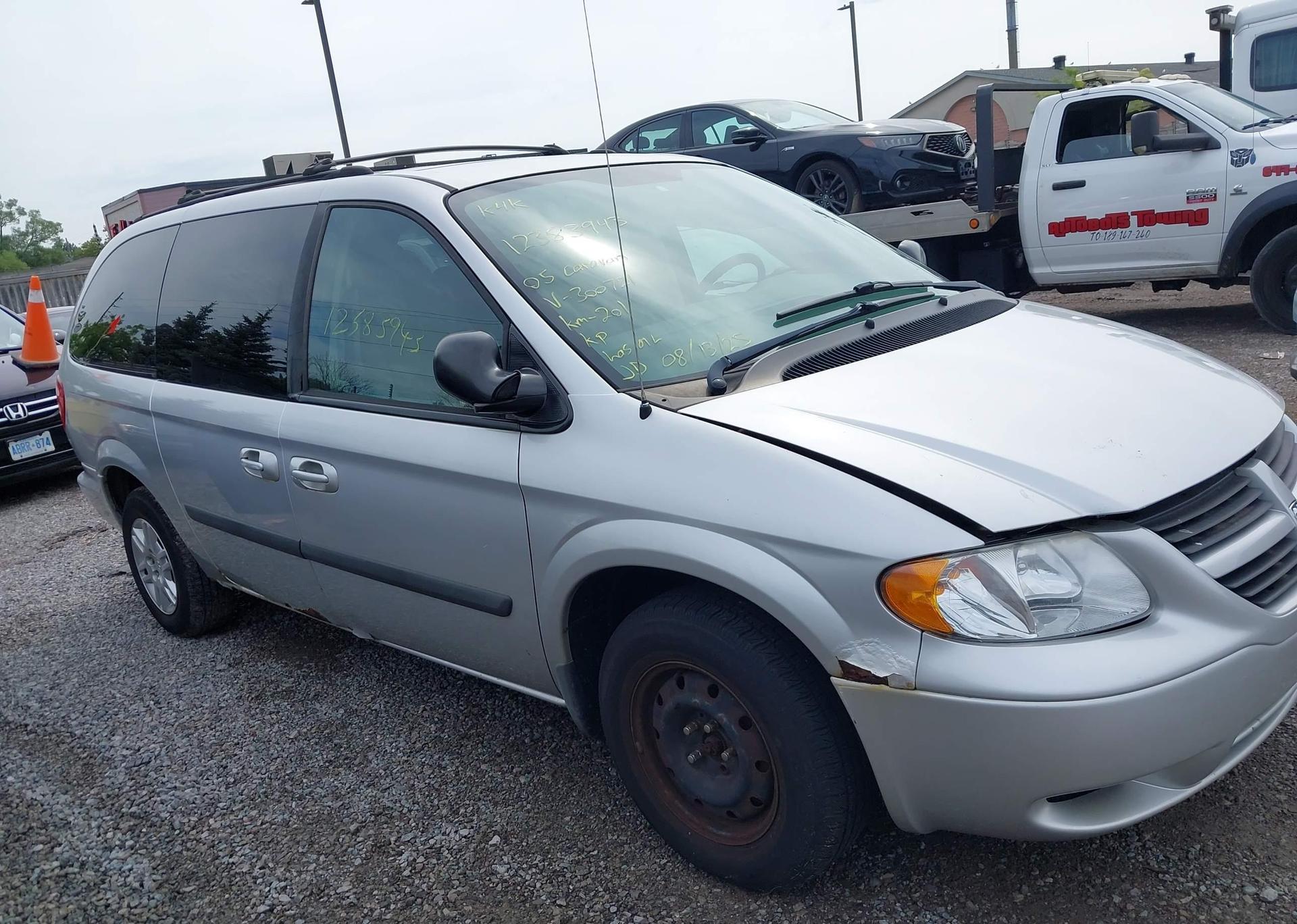 2005 DODGE GRAND CARAVAN SE
