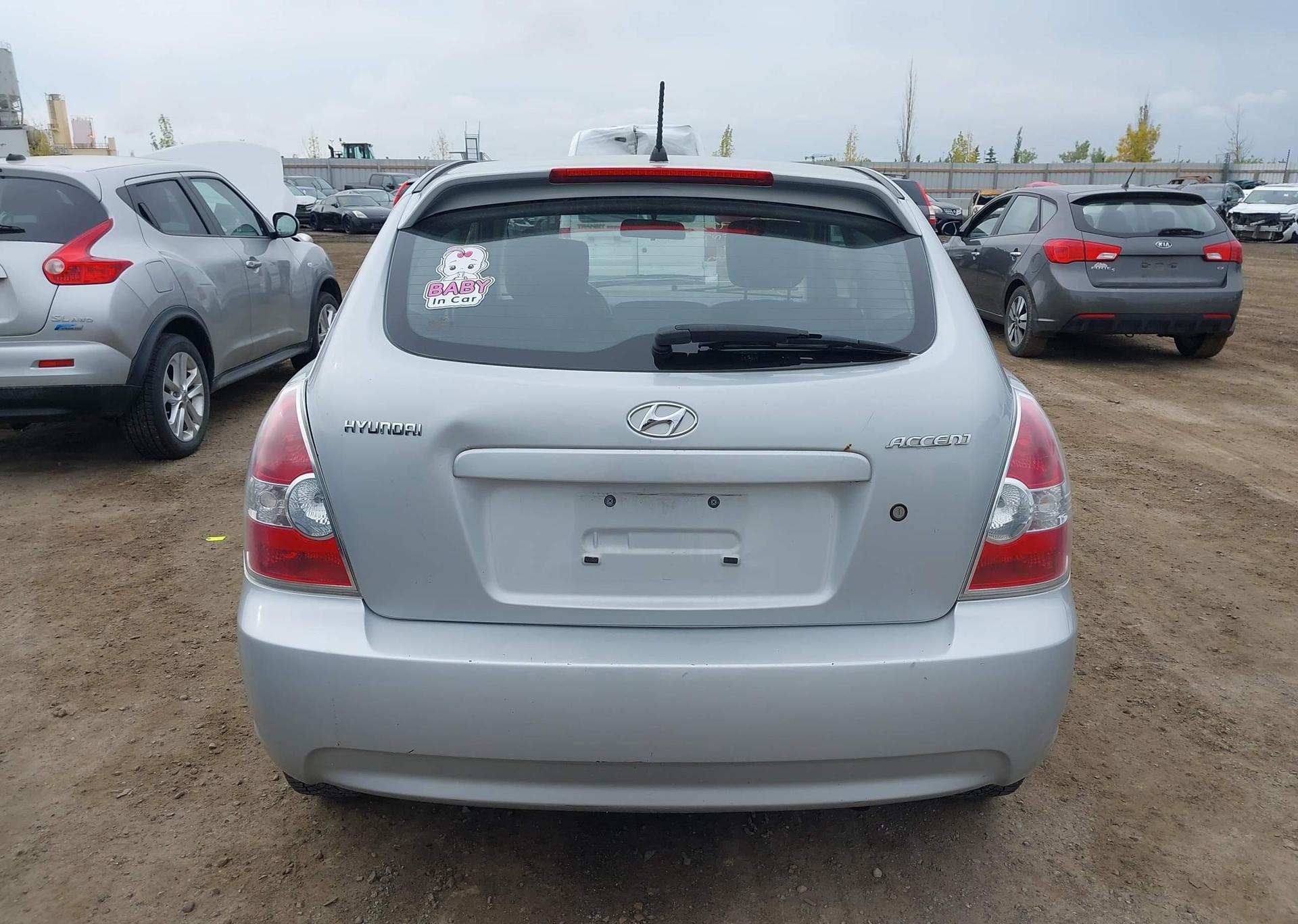 2010 HYUNDAI ACCENT GL