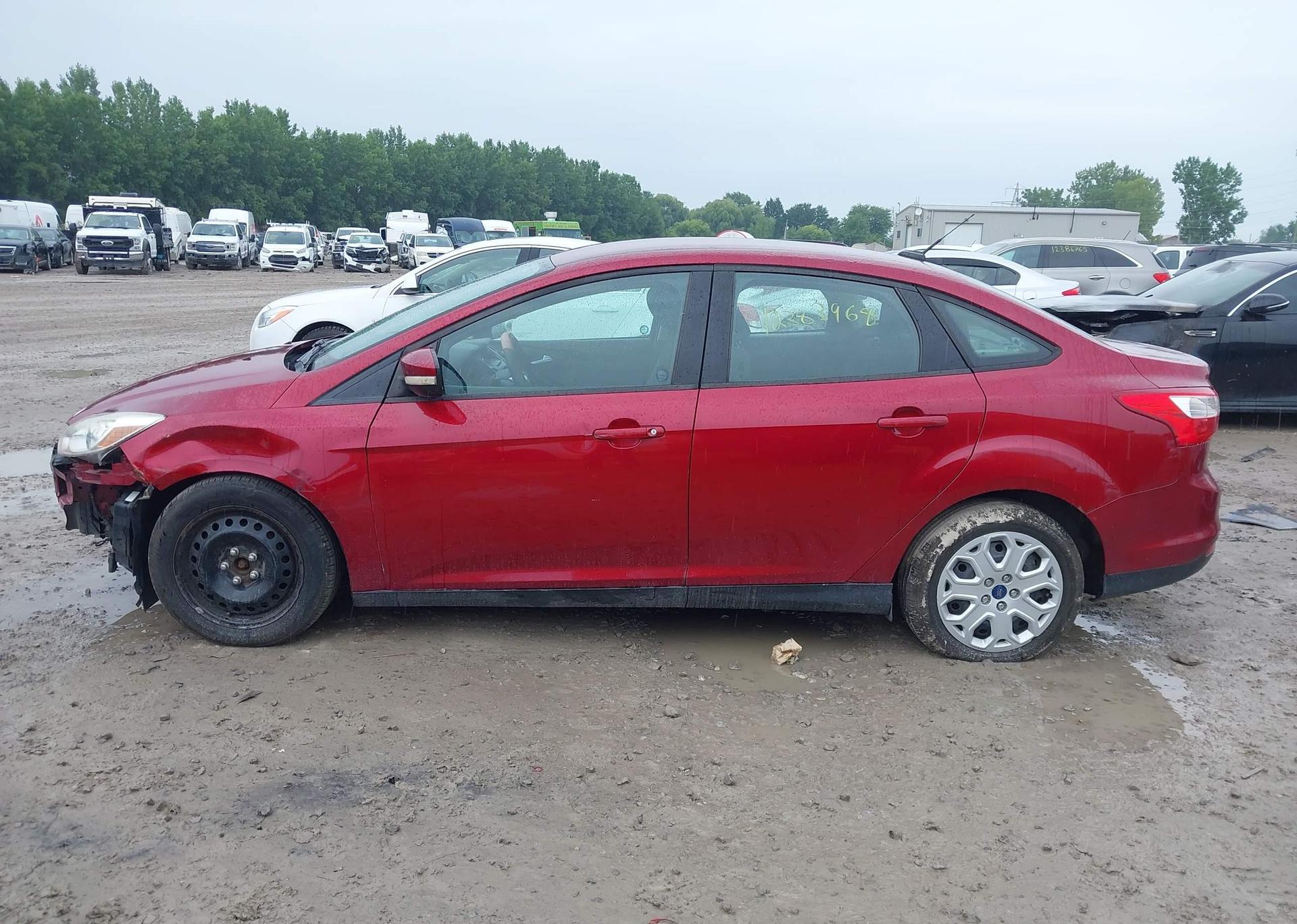 2013 FORD FOCUS SE