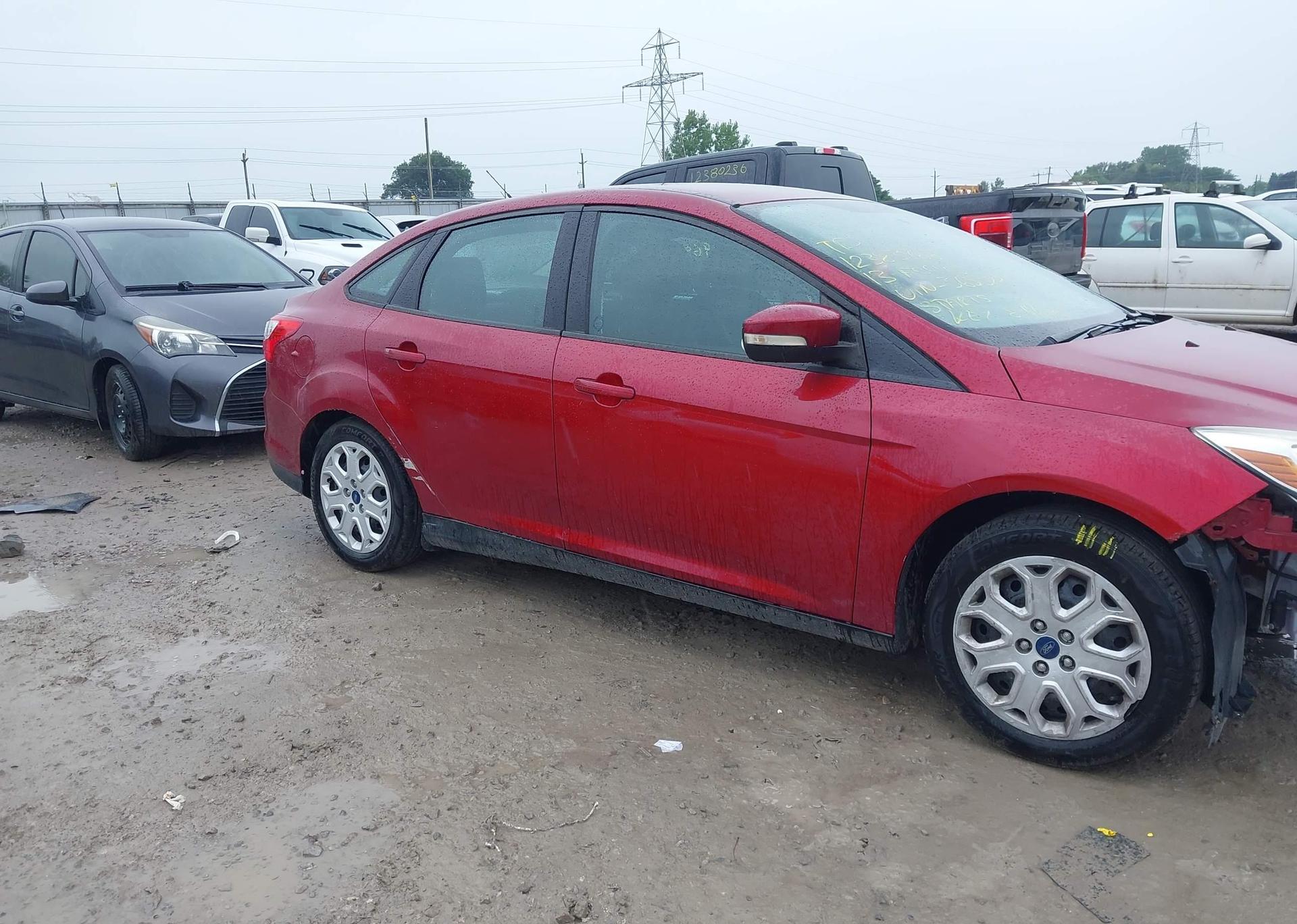 2013 FORD FOCUS SE