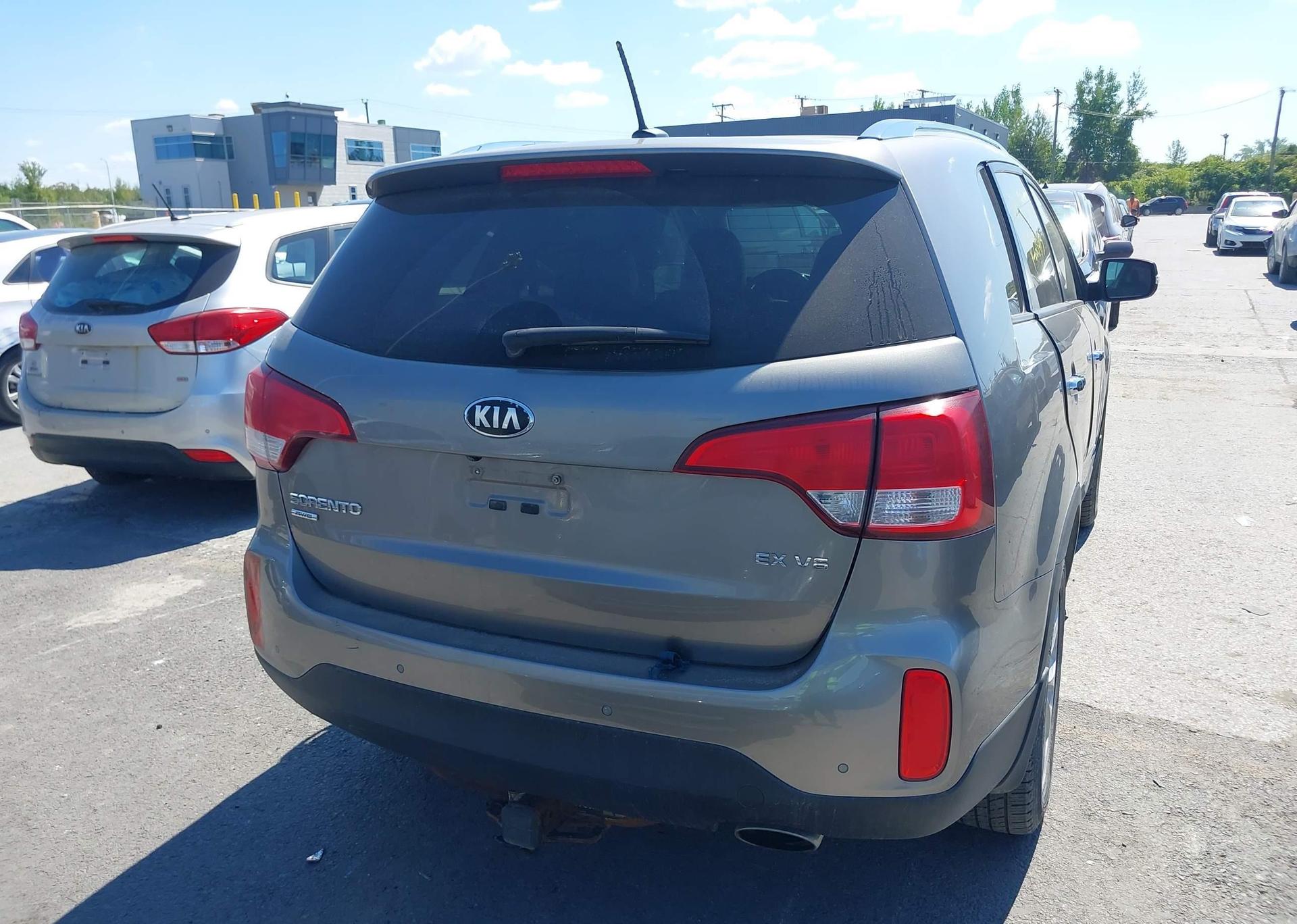 2015 KIA SORENTO EX V6