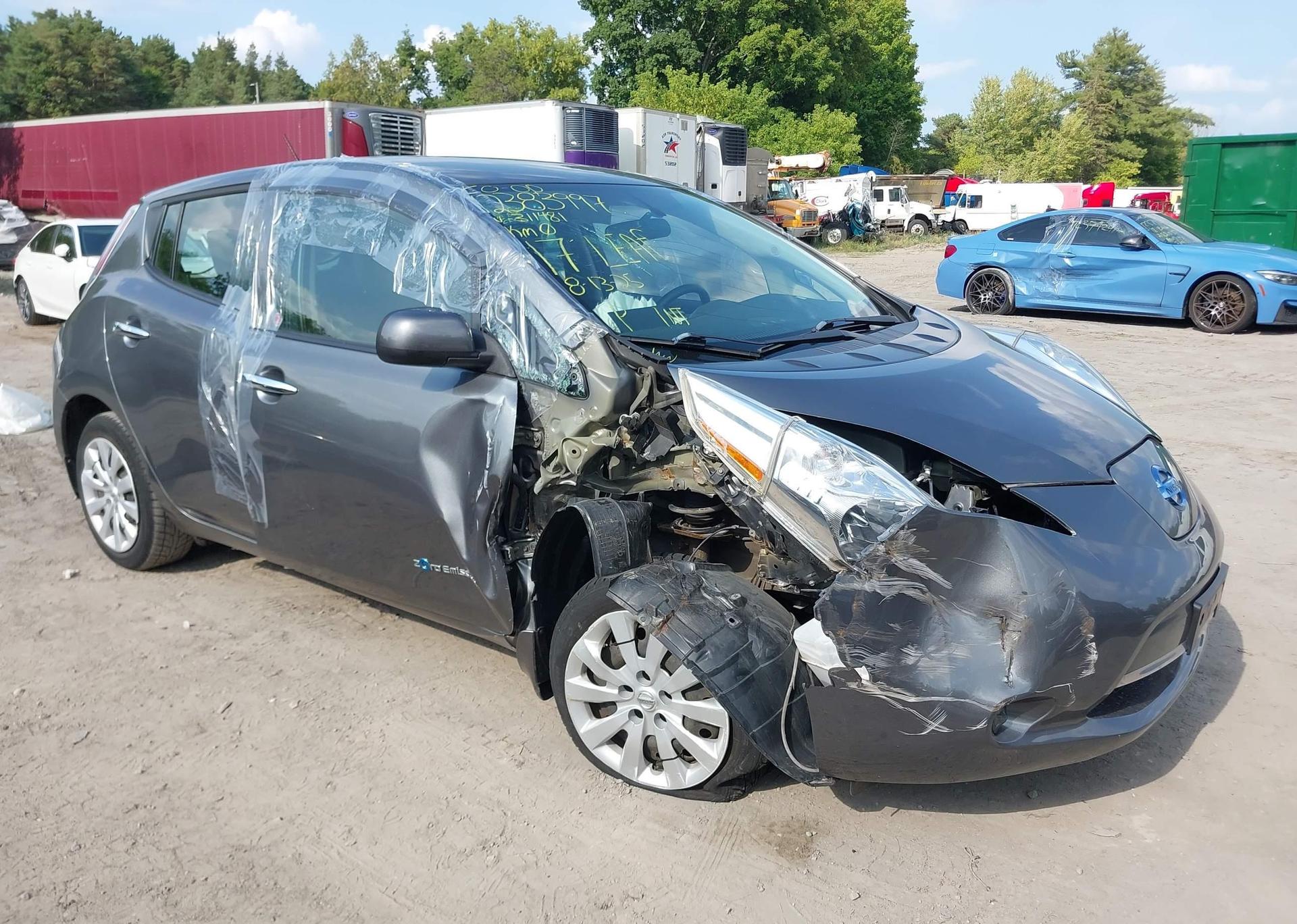2017 NISSAN LEAF S