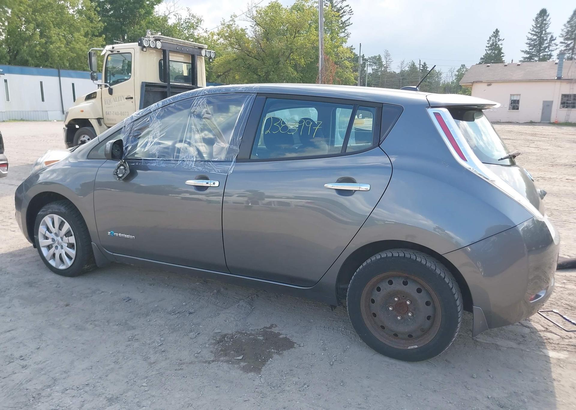 2017 NISSAN LEAF S