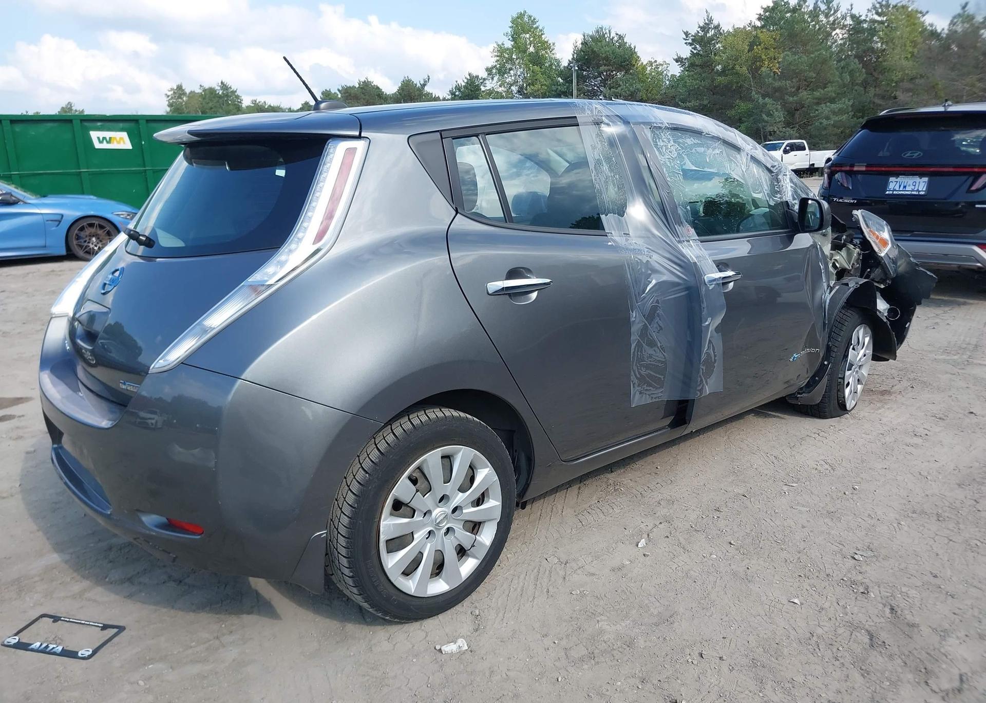2017 NISSAN LEAF S