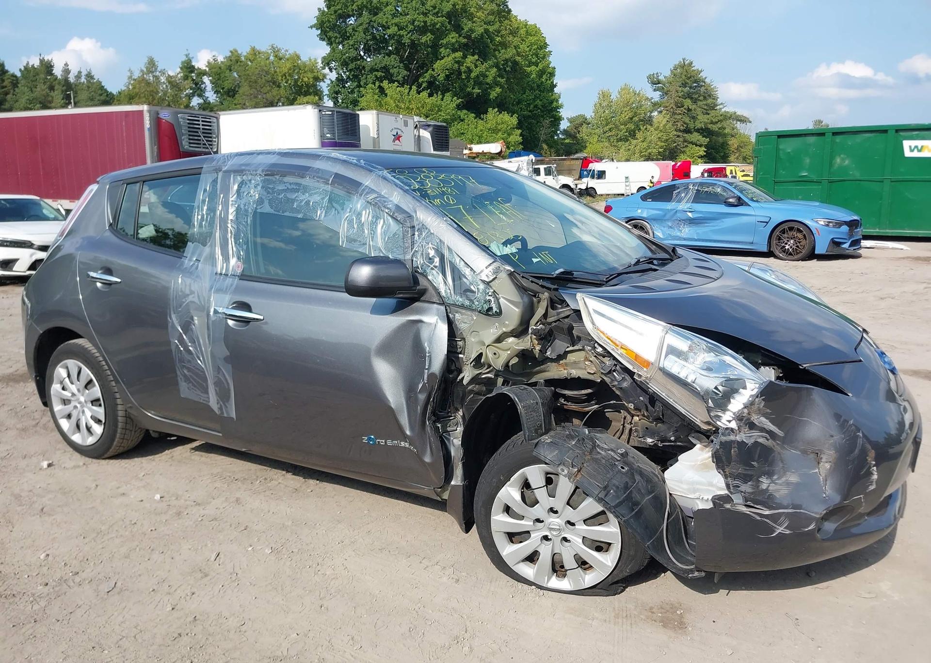 2017 NISSAN LEAF S