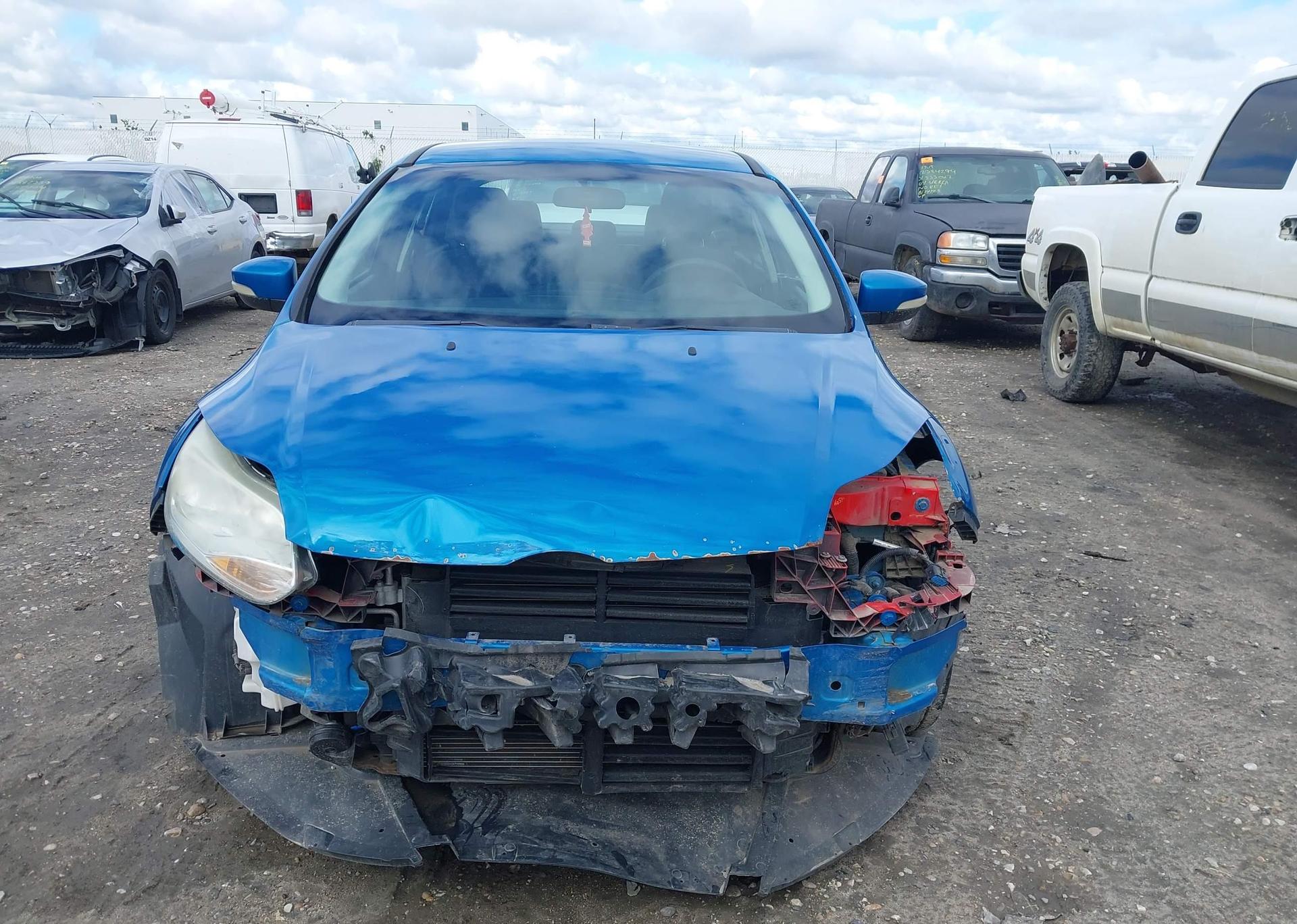 2012 FORD FOCUS SE