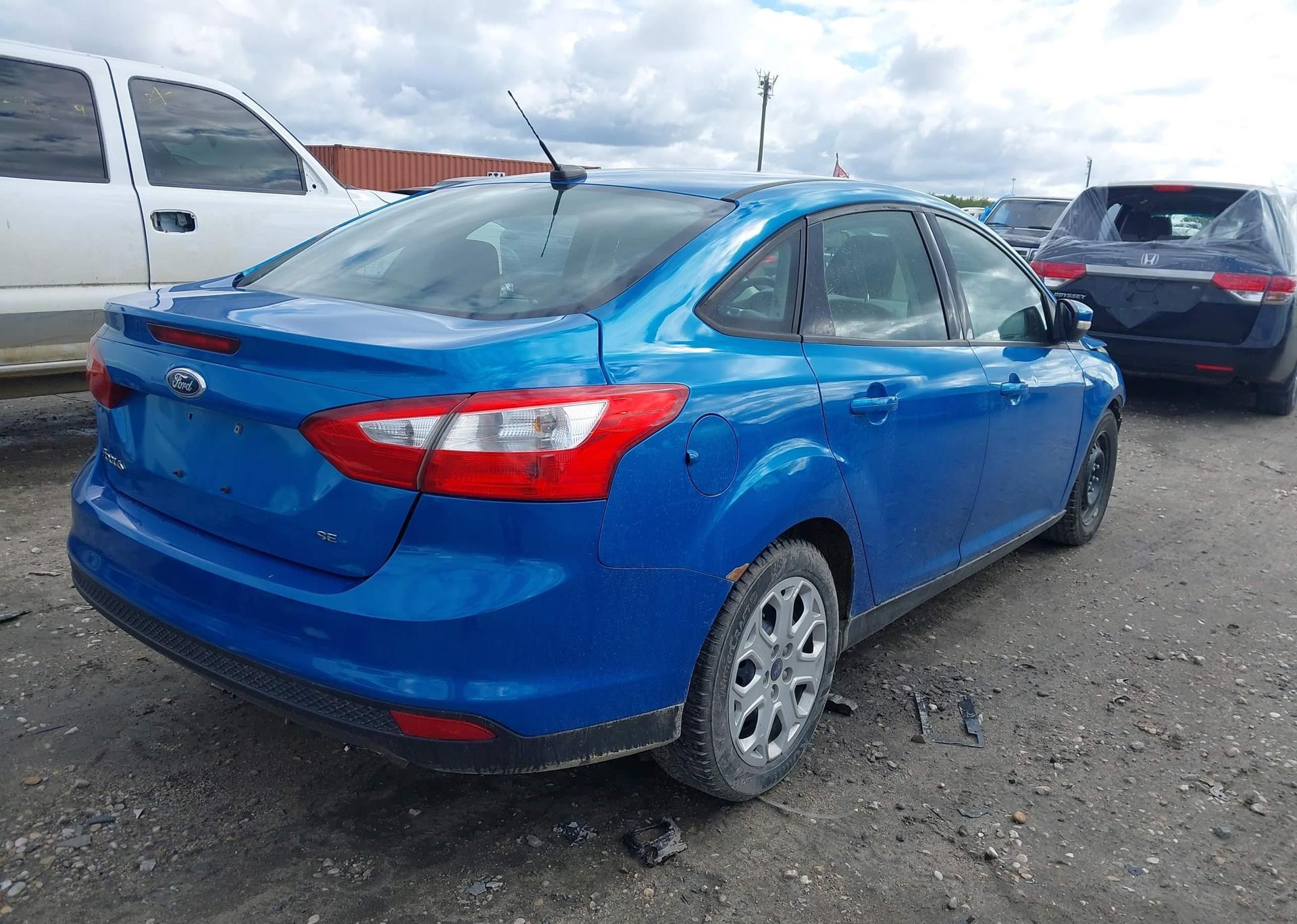 2012 FORD FOCUS SE