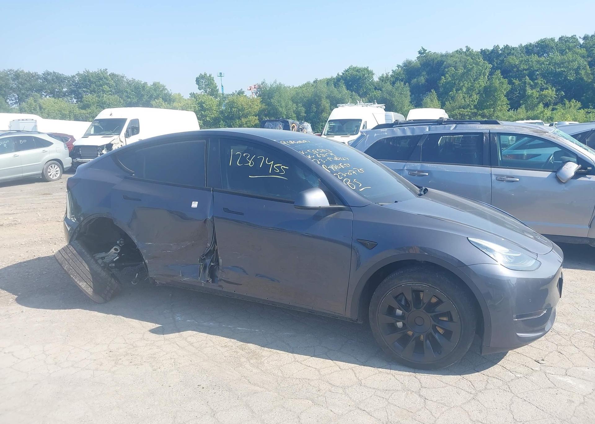2023 TESLA MODEL Y LONG RANGE