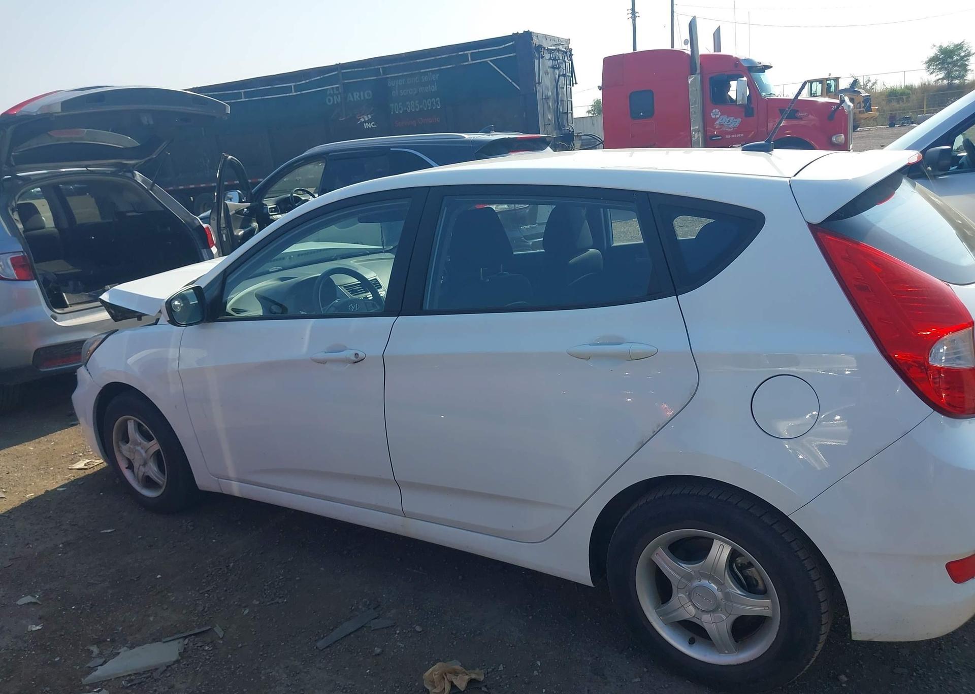 2015 HYUNDAI ACCENT GL