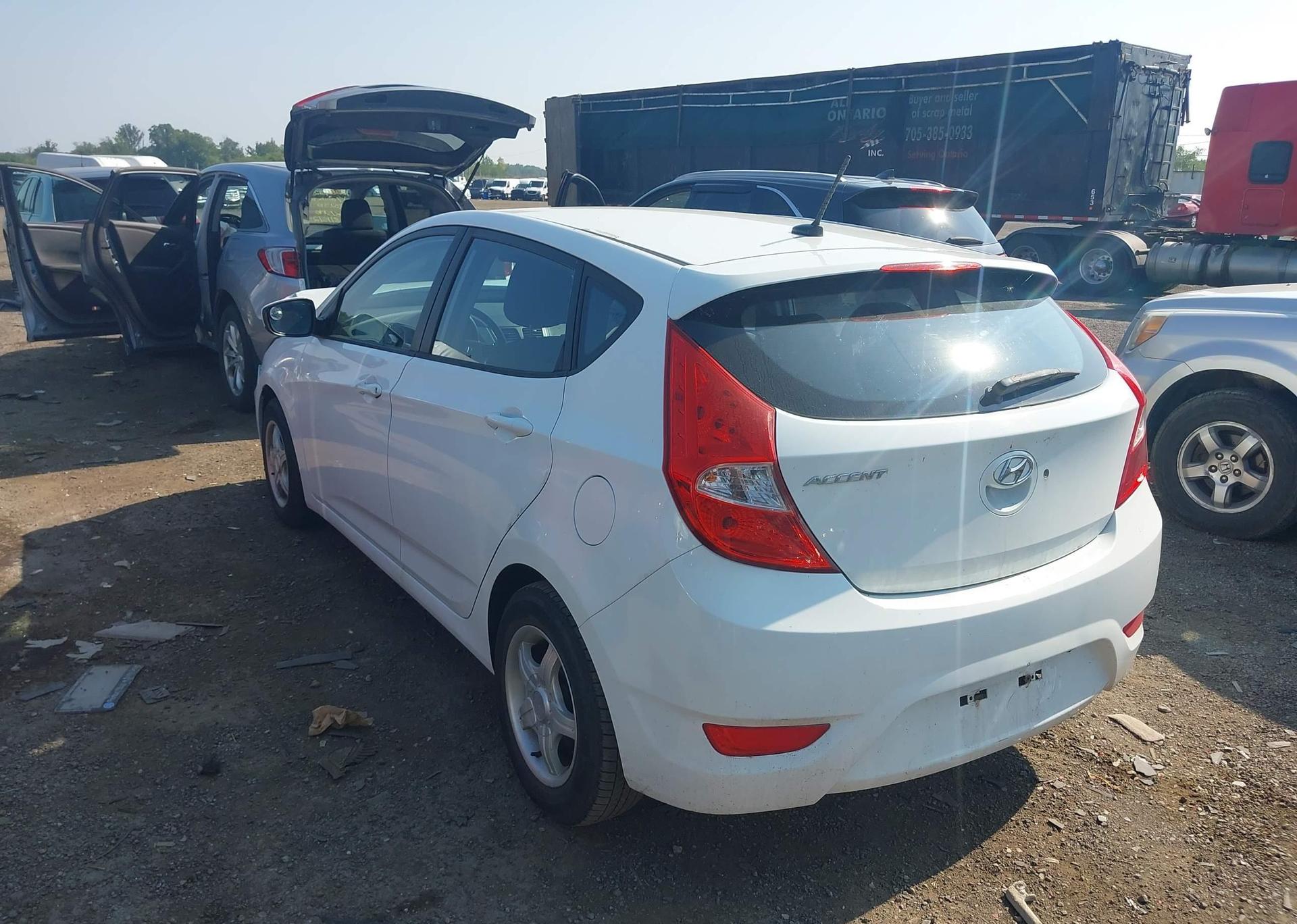 2015 HYUNDAI ACCENT GL