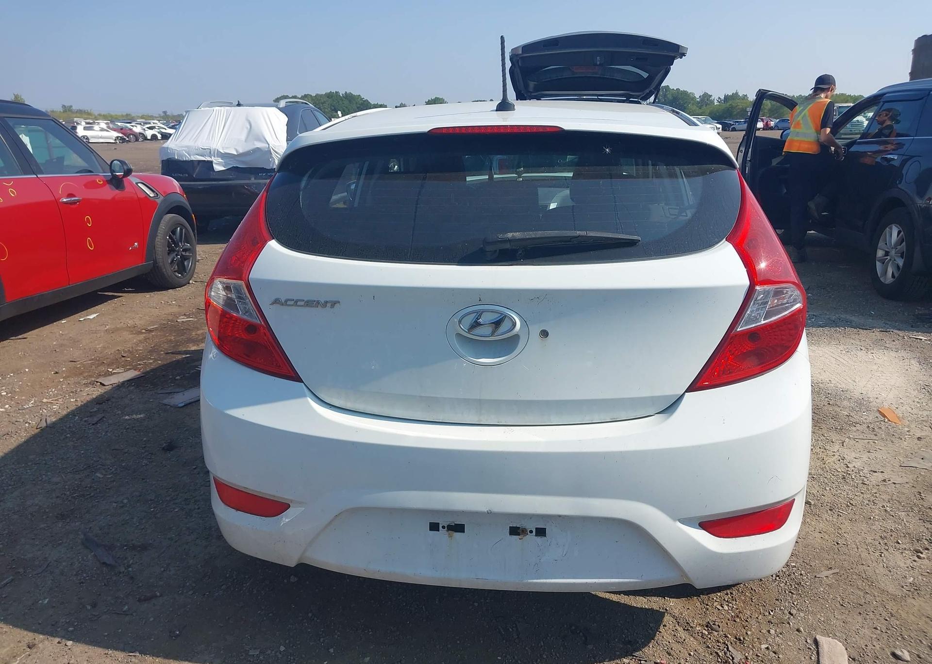 2015 HYUNDAI ACCENT GL