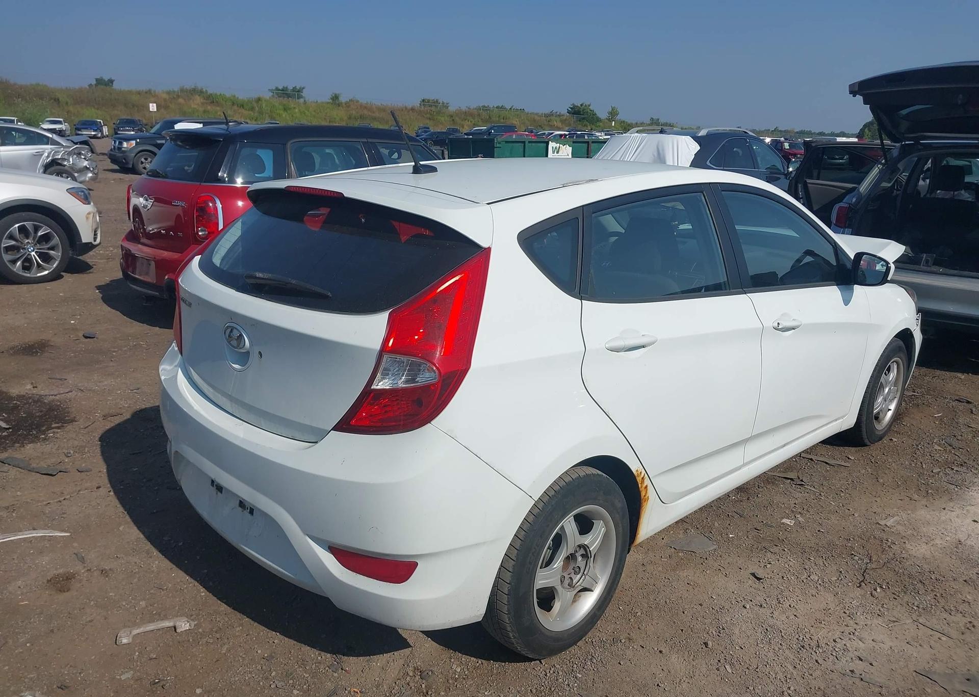 2015 HYUNDAI ACCENT GL