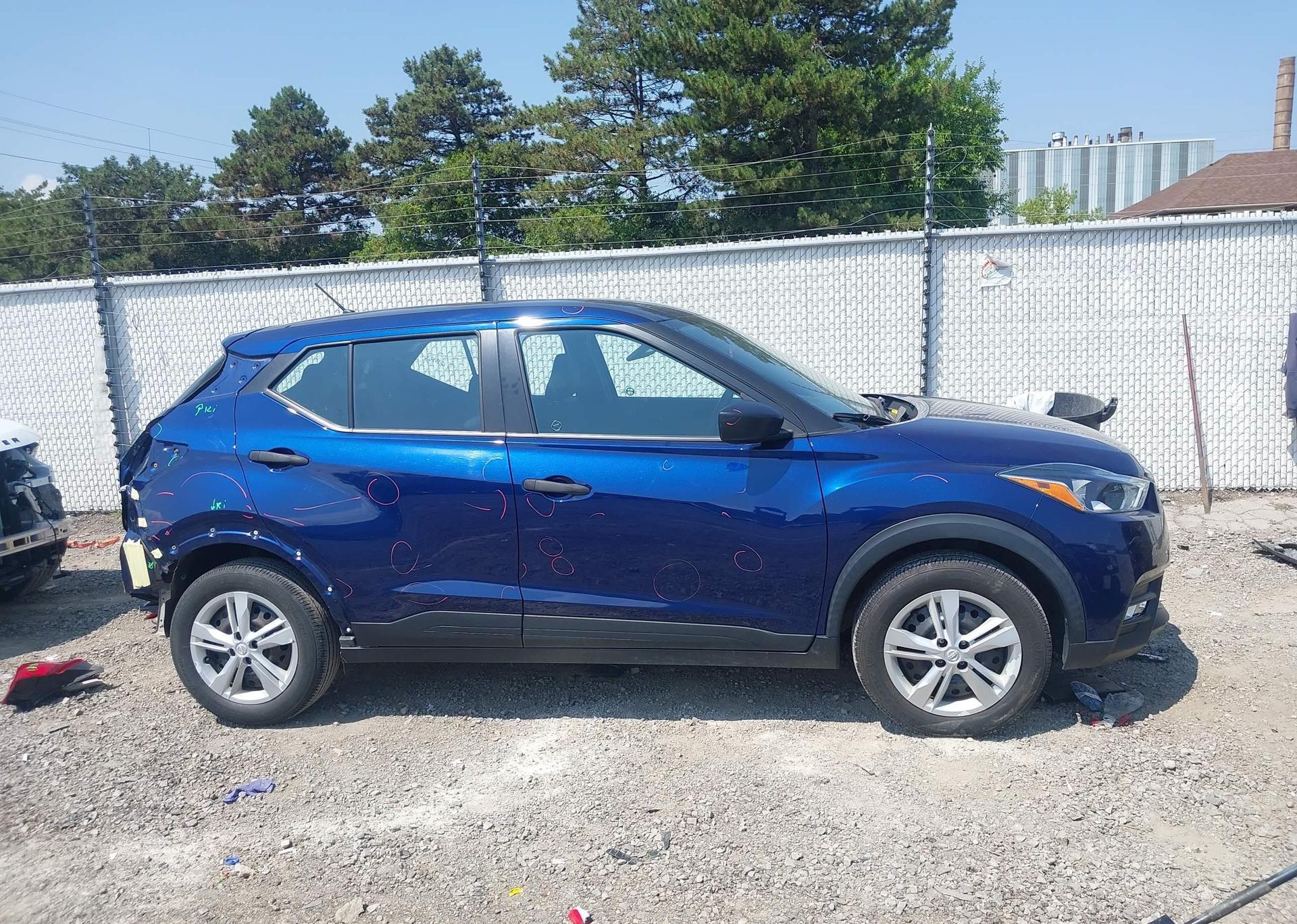 2019 NISSAN KICKS S