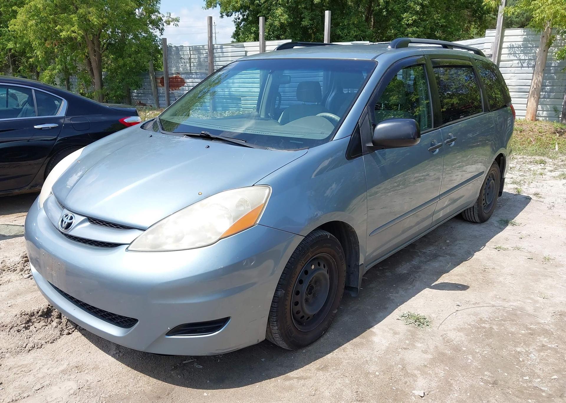 2007 TOYOTA SIENNA CE