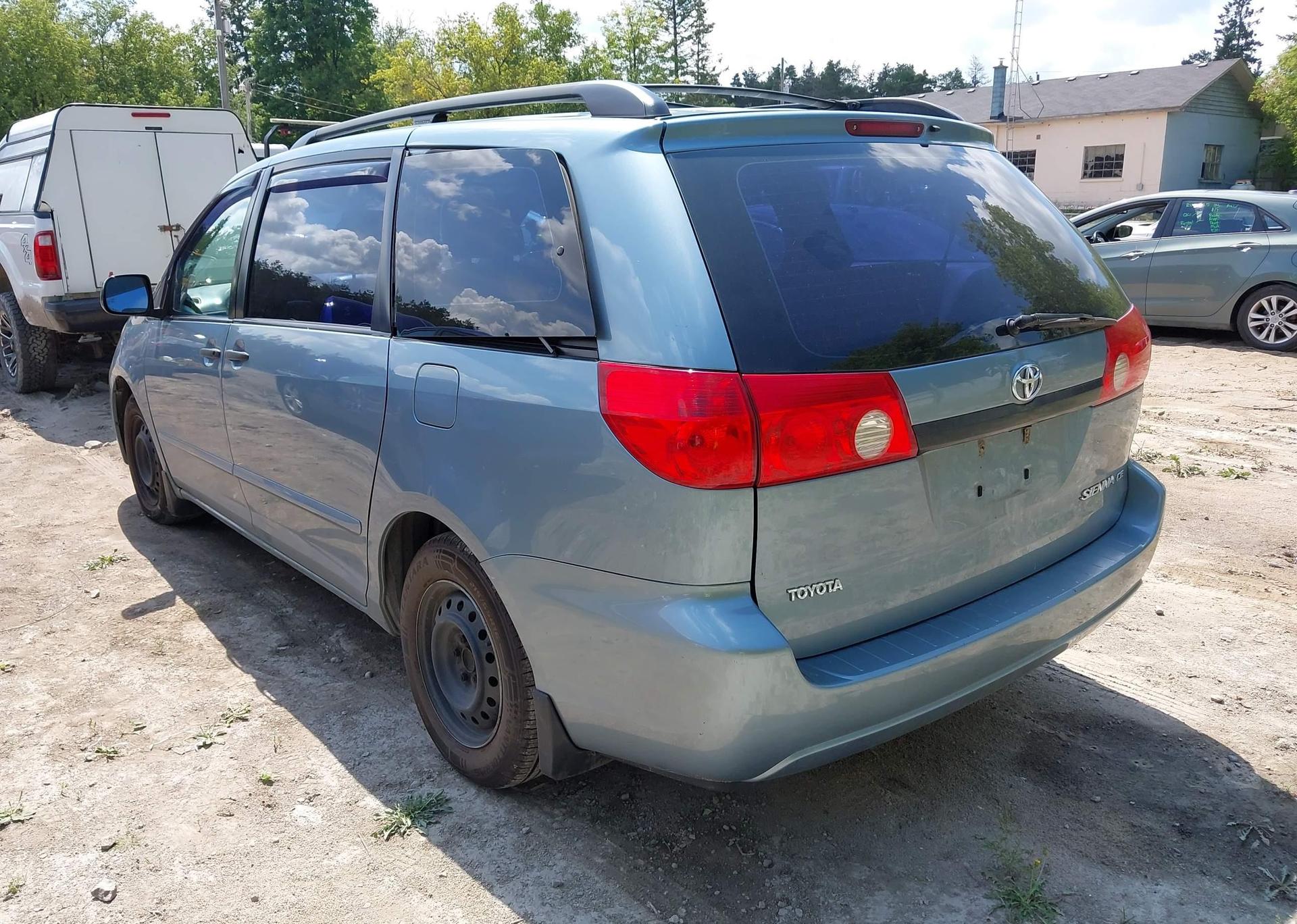 2007 TOYOTA SIENNA CE