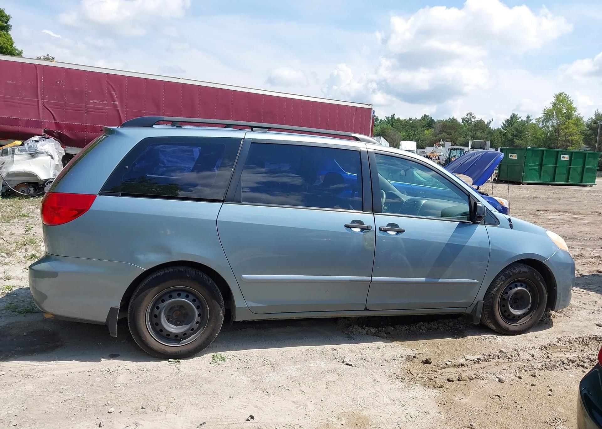 2007 TOYOTA SIENNA CE