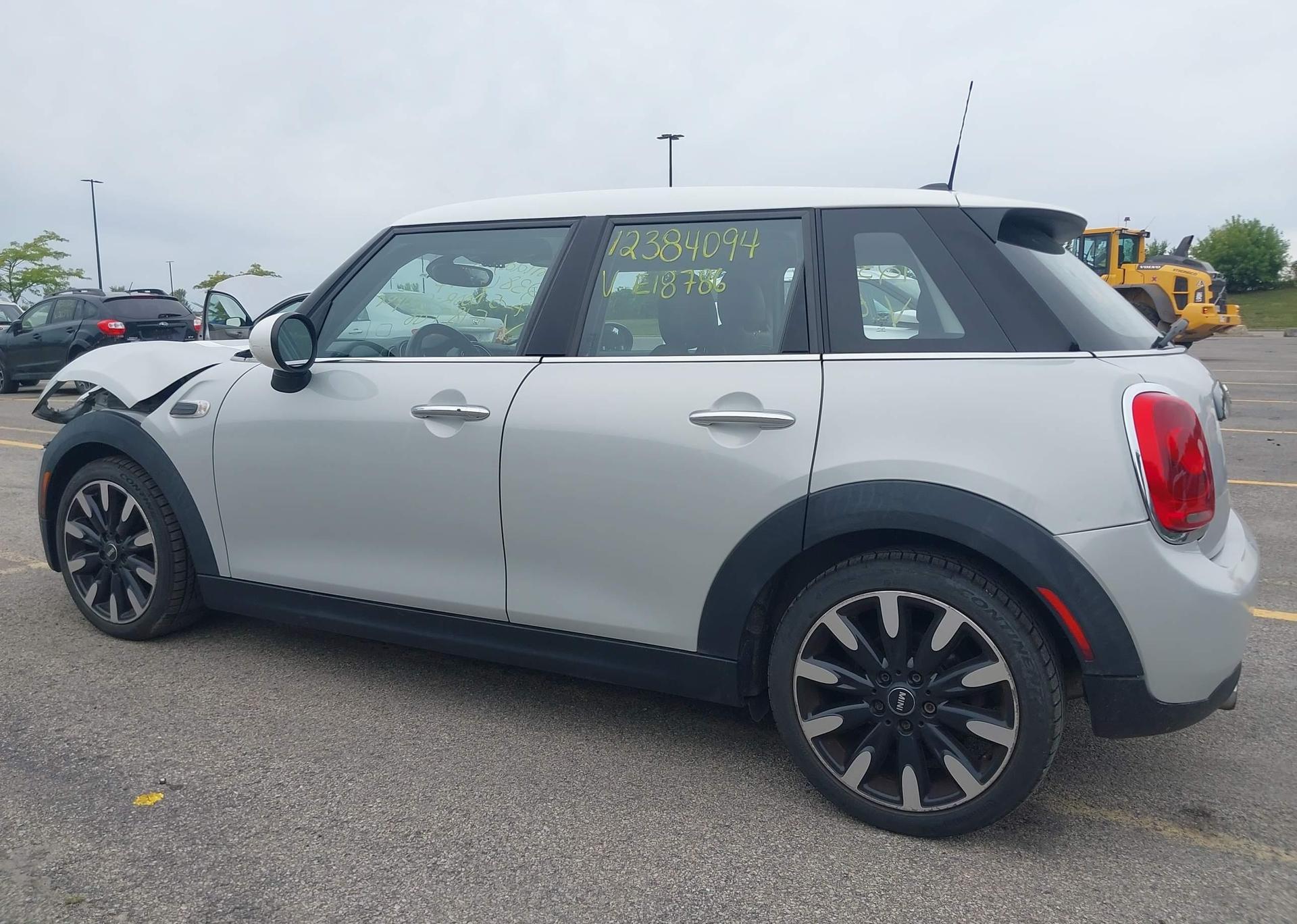 2017 MINI 5 DOOR COOPER
