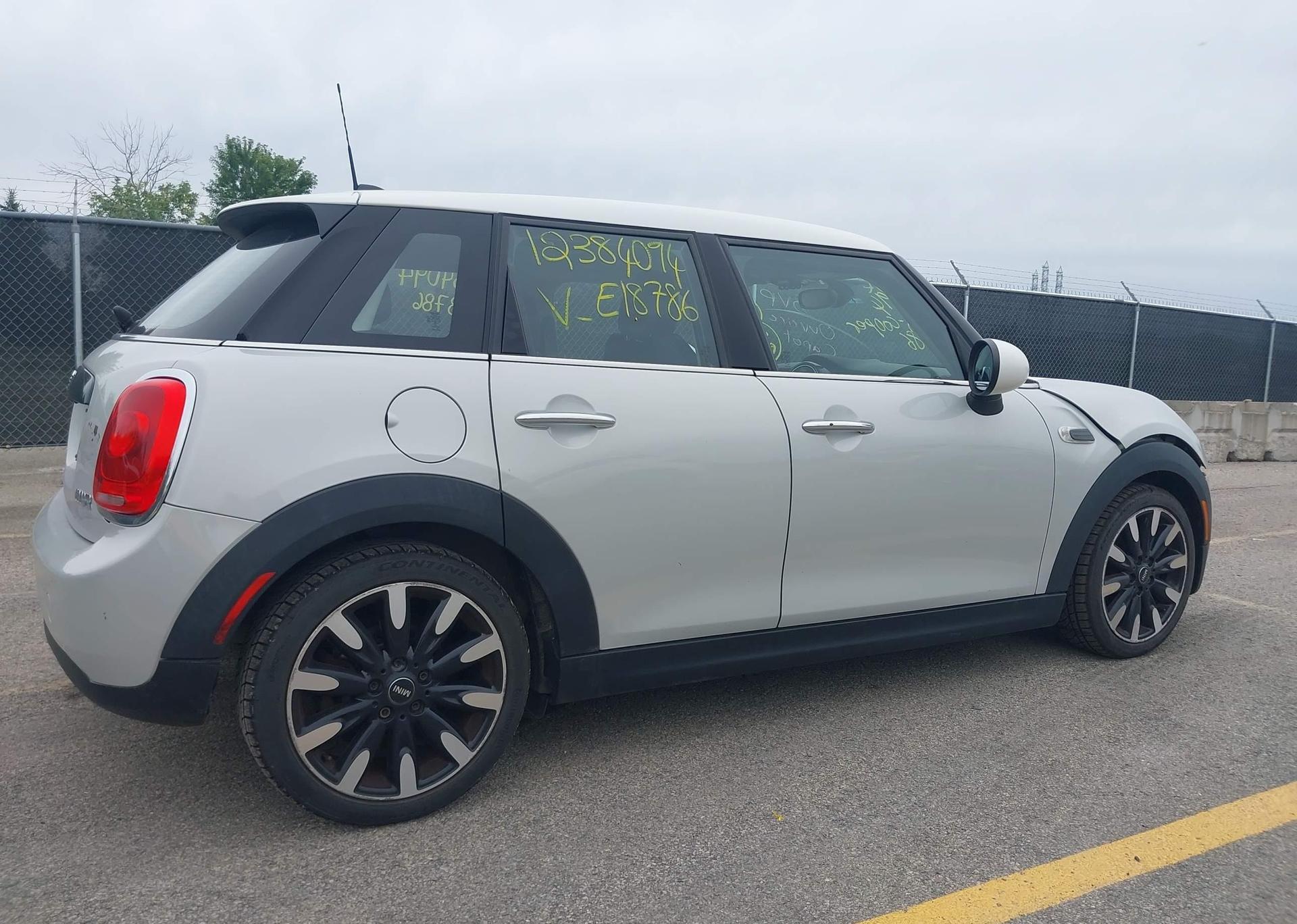 2017 MINI 5 DOOR COOPER