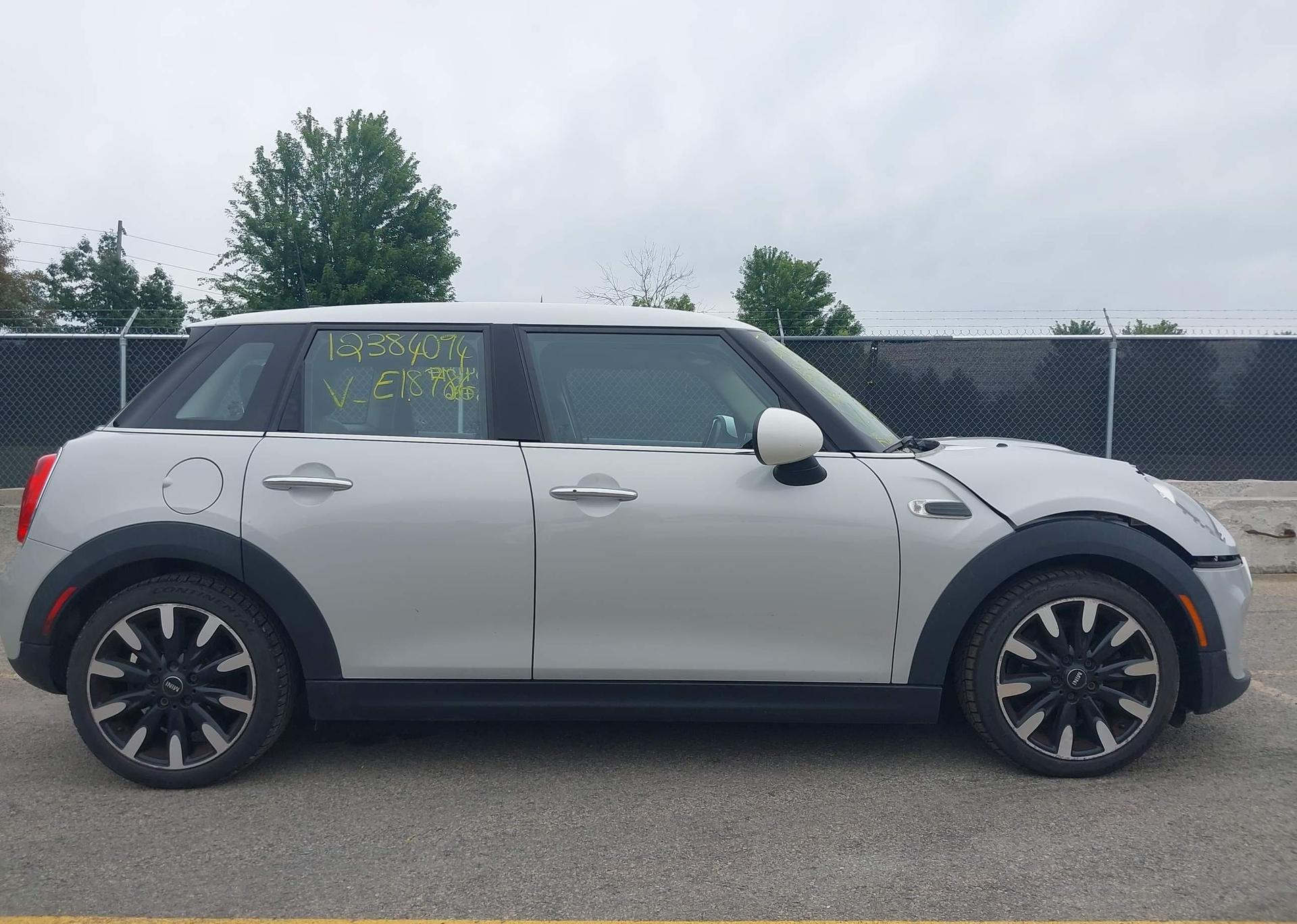 2017 MINI 5 DOOR COOPER