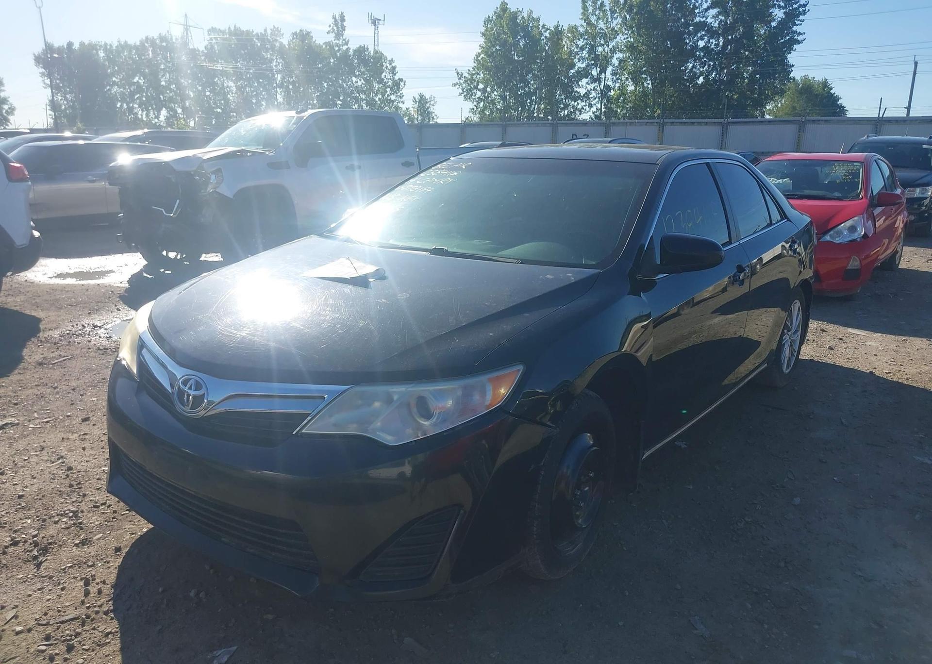 2014 TOYOTA CAMRY