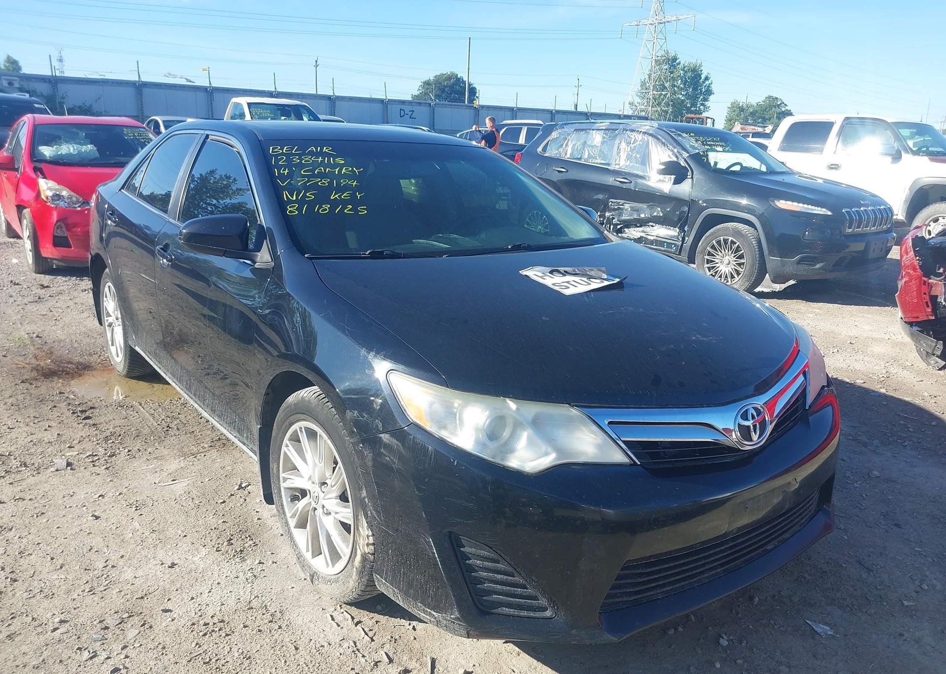 2014 TOYOTA CAMRY