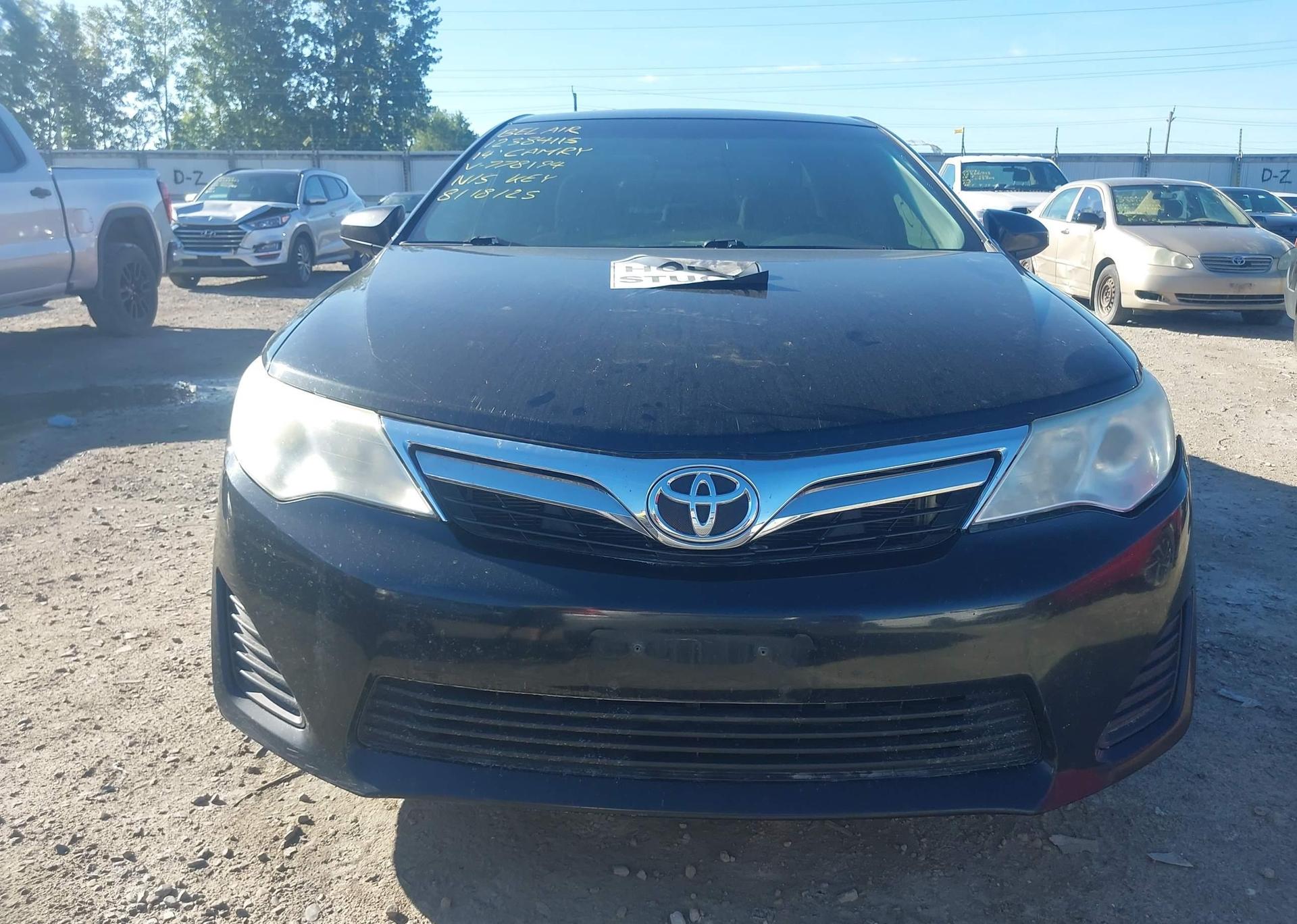2014 TOYOTA CAMRY