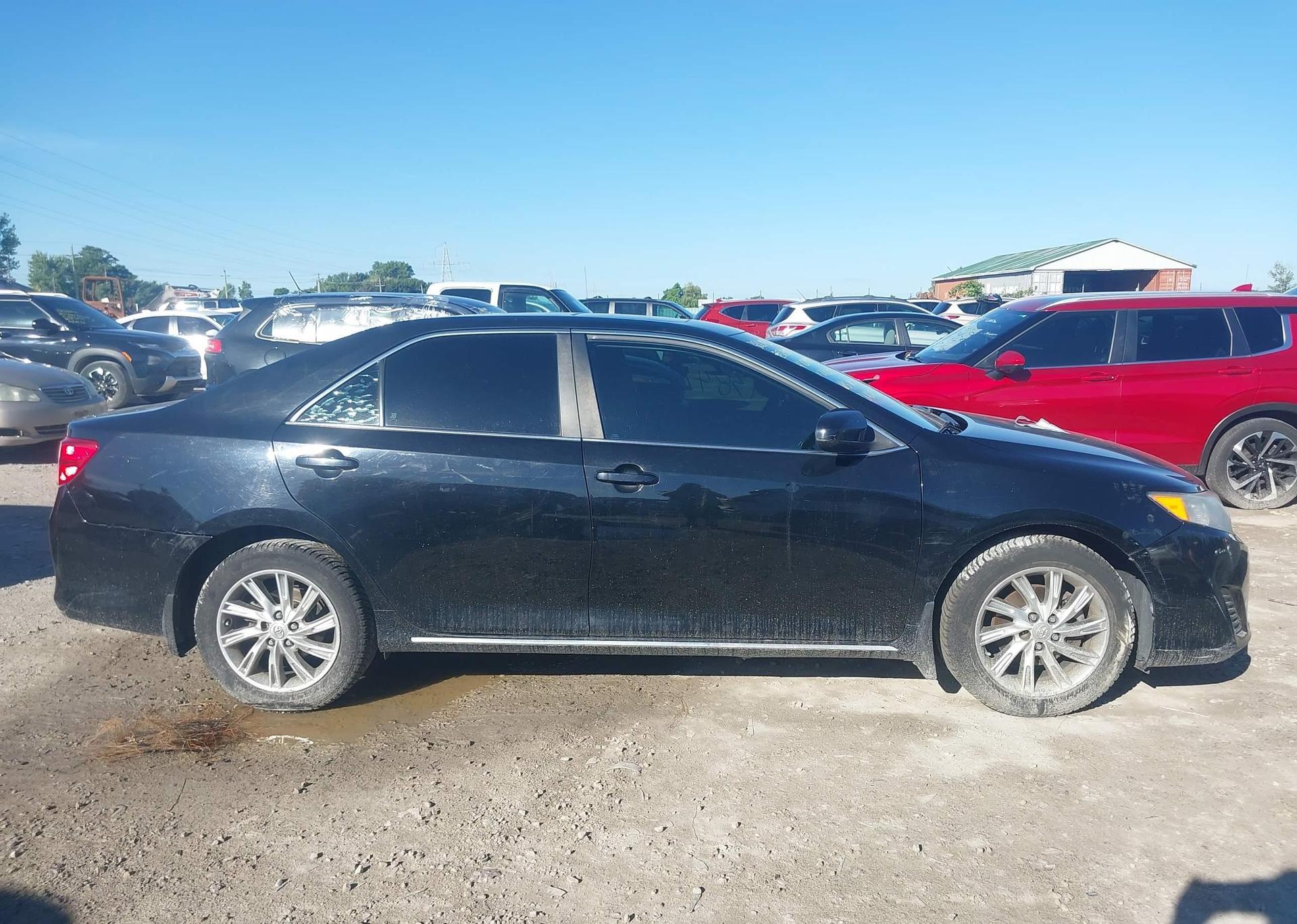 2014 TOYOTA CAMRY