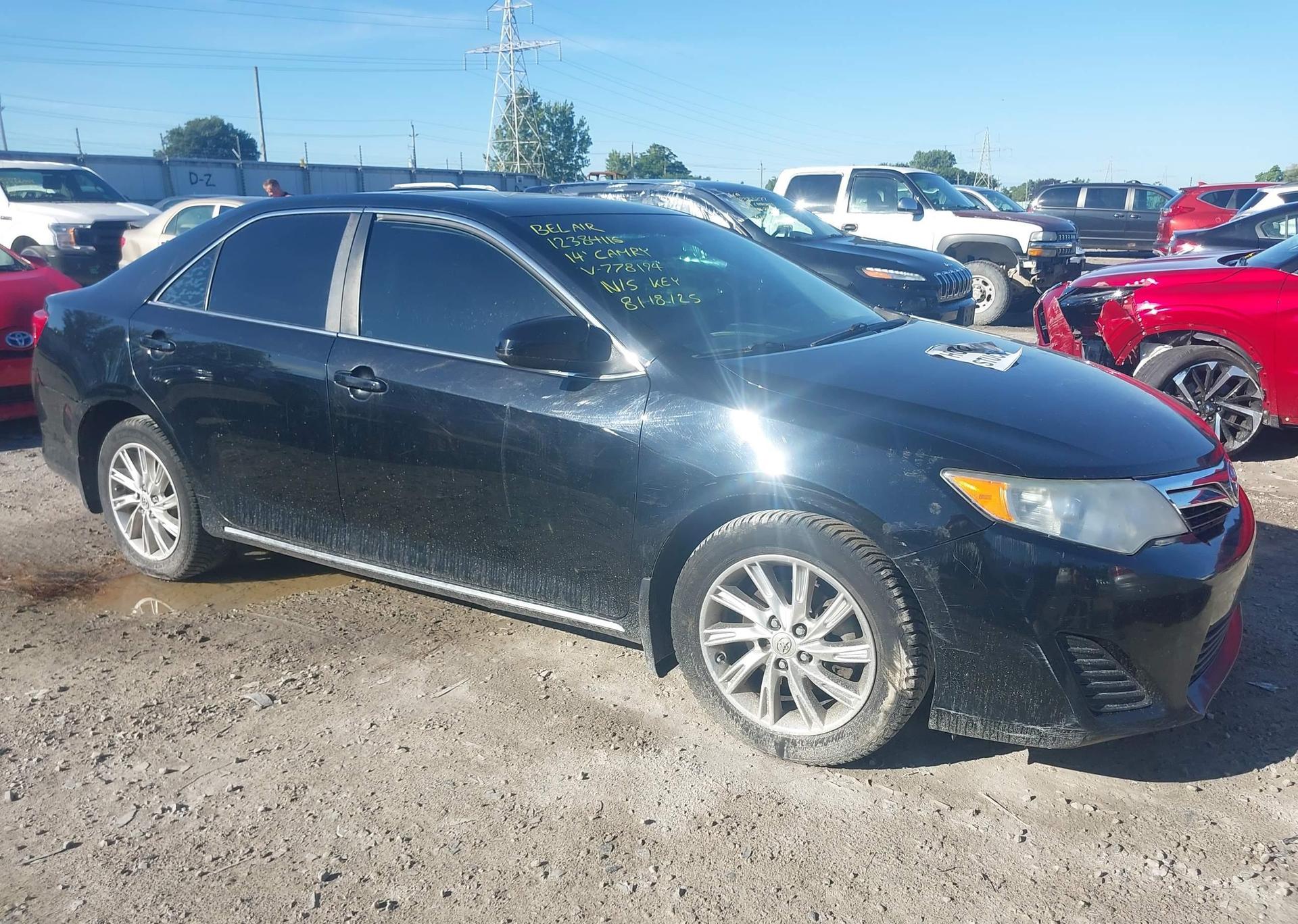 2014 TOYOTA CAMRY