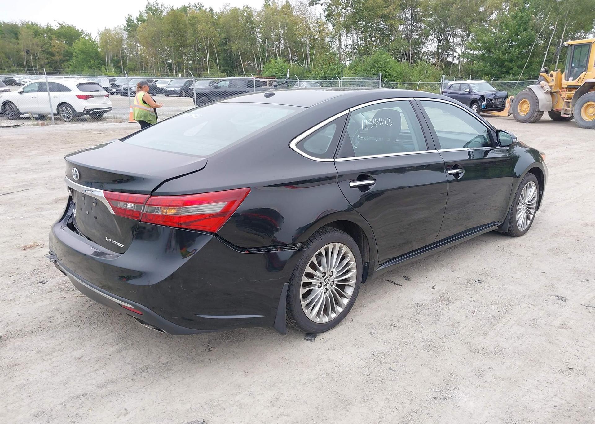 2016 TOYOTA AVALON LIMITED