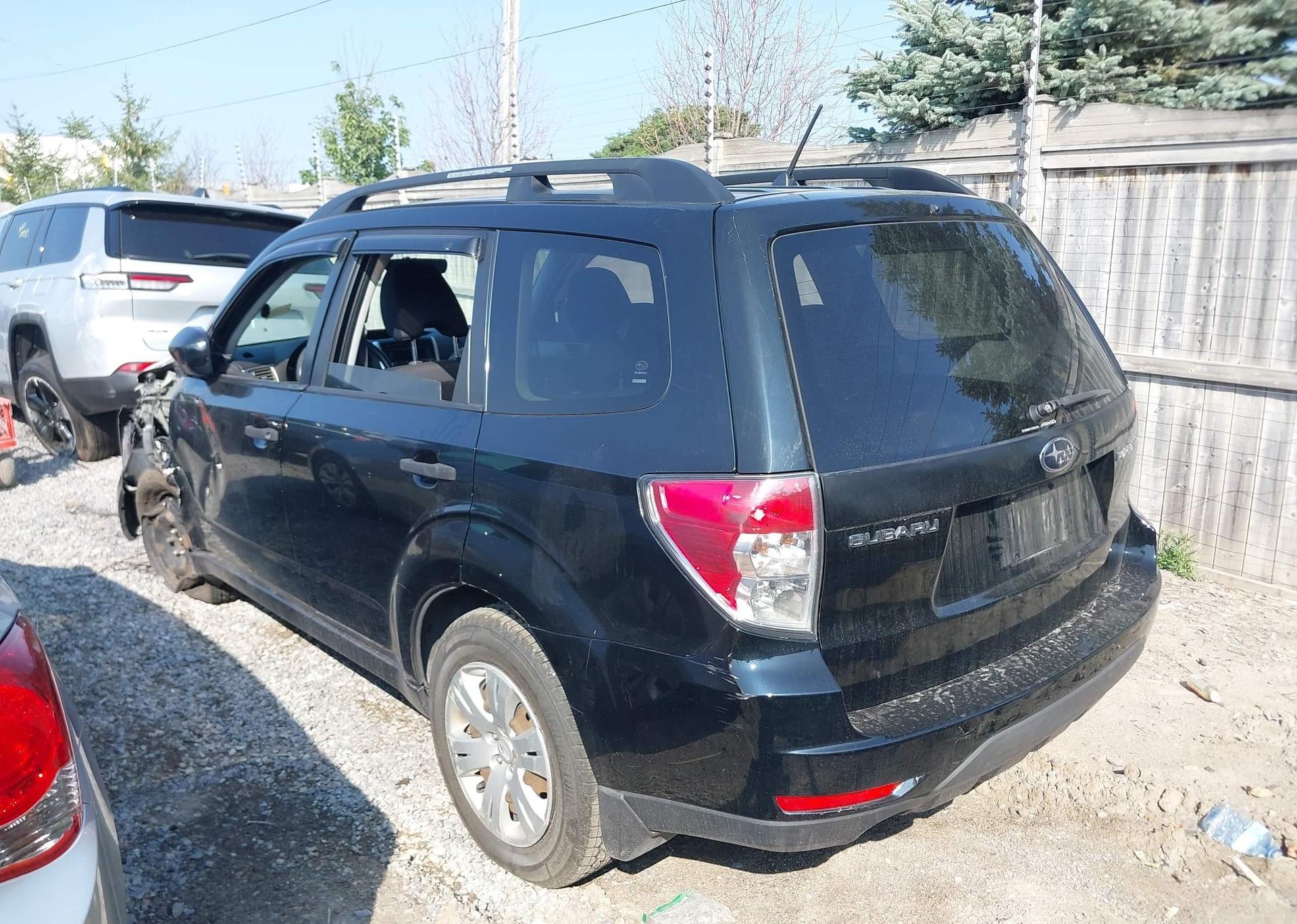 2010 SUBARU FORESTER XS