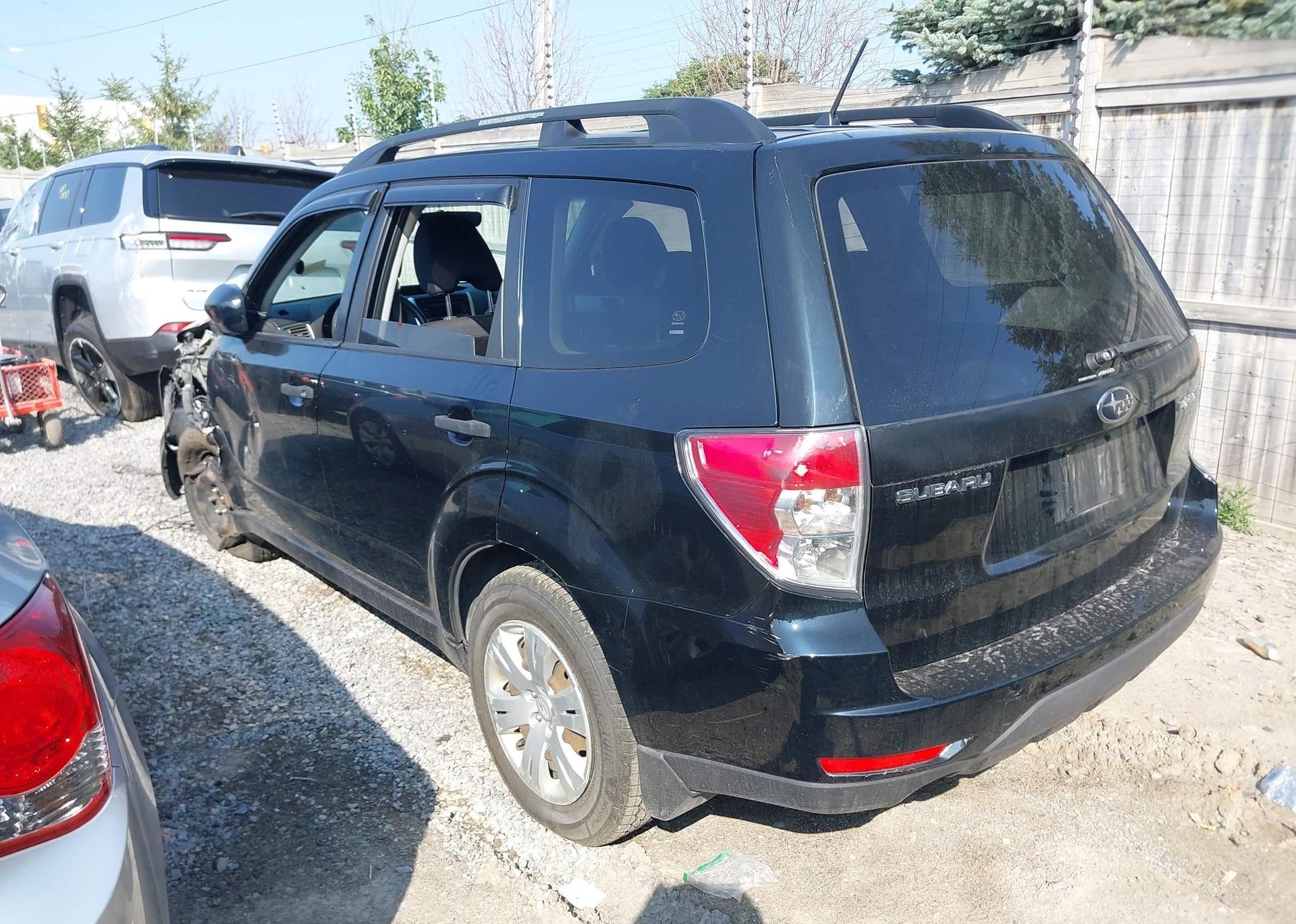 2010 SUBARU FORESTER XS