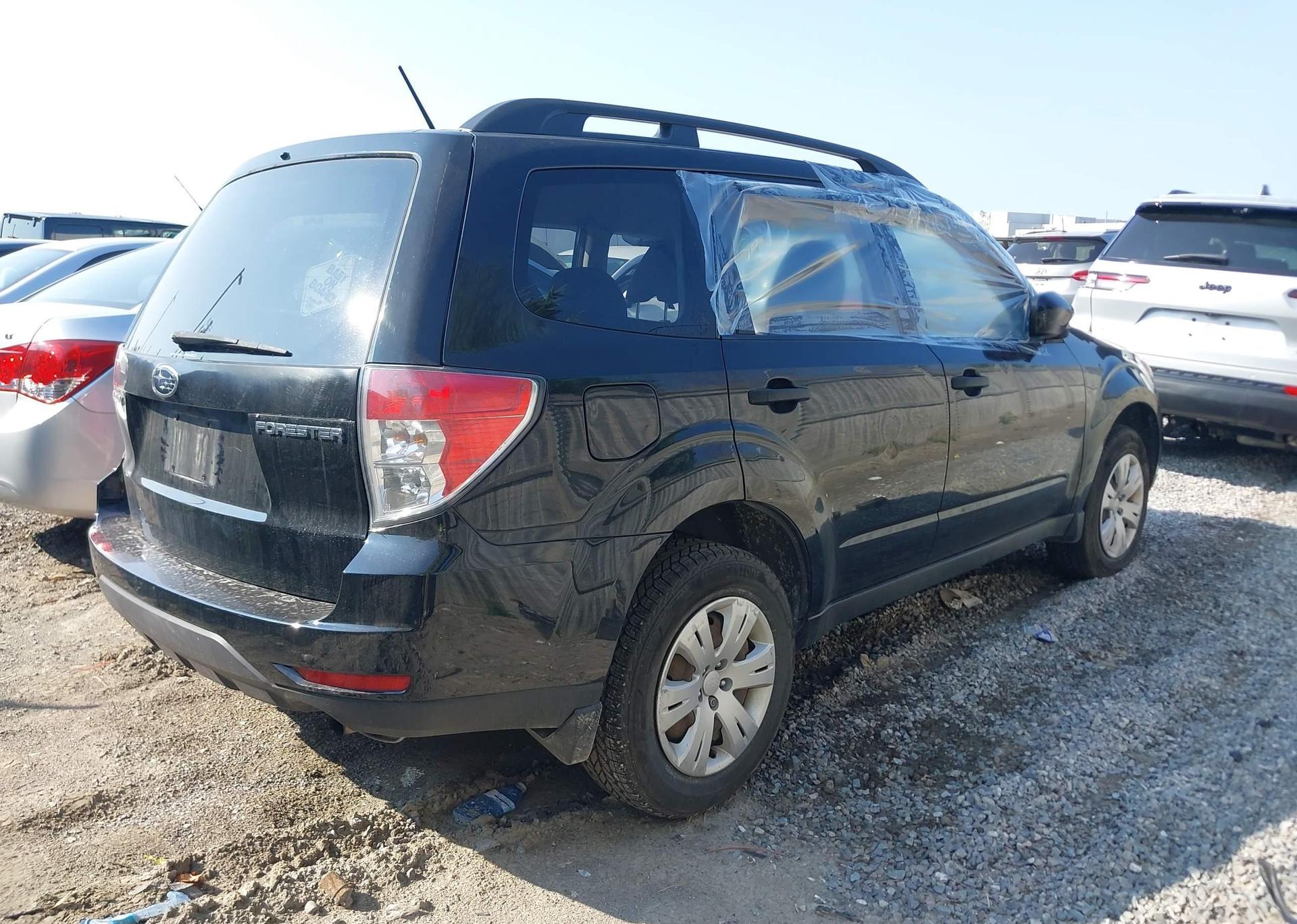 2010 SUBARU FORESTER XS
