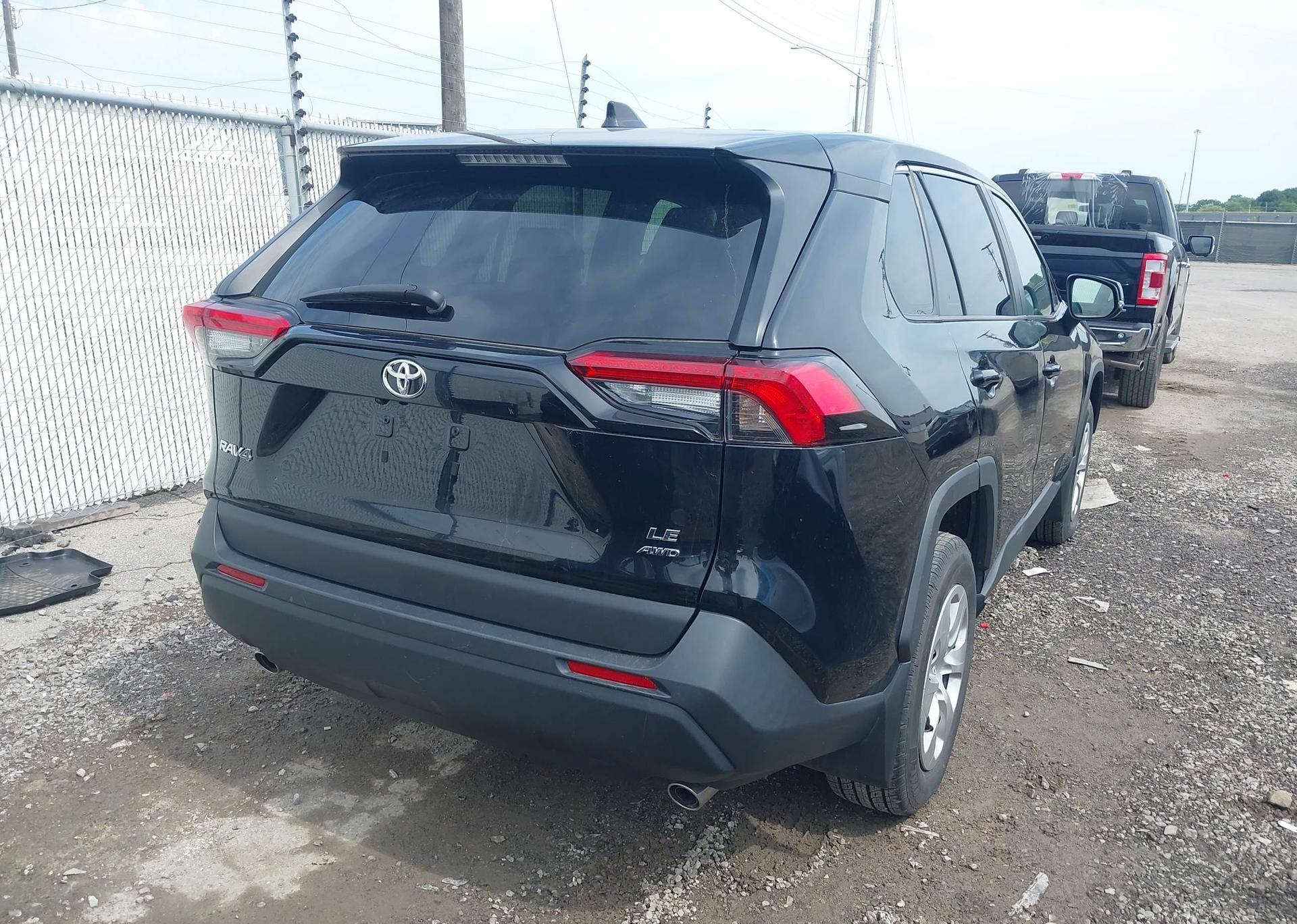 2023 TOYOTA RAV4 LE
