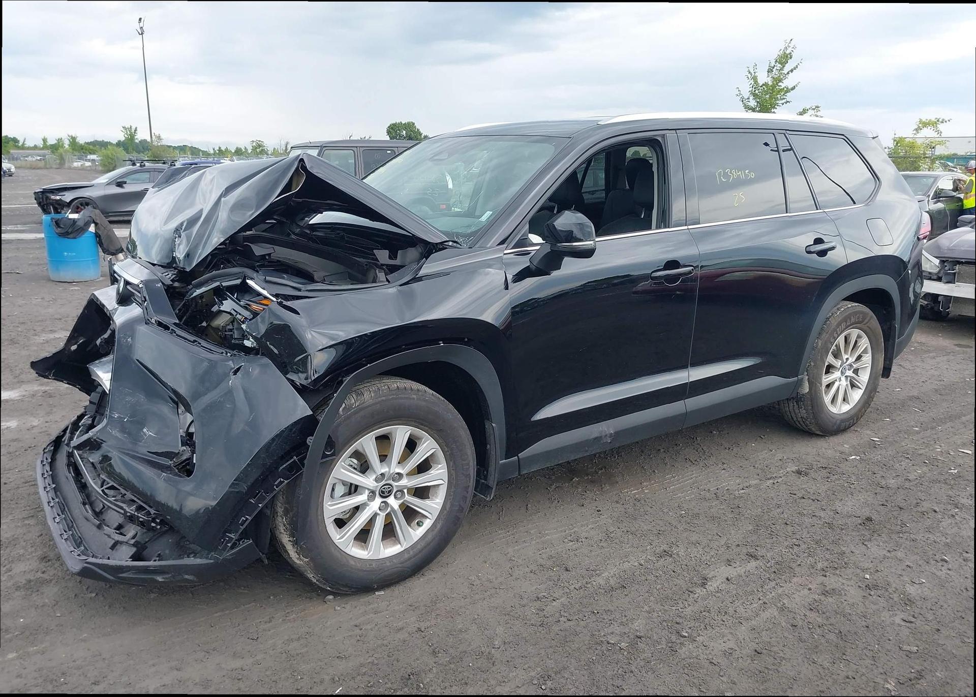 2025 TOYOTA GRAND HIGHLANDER LE