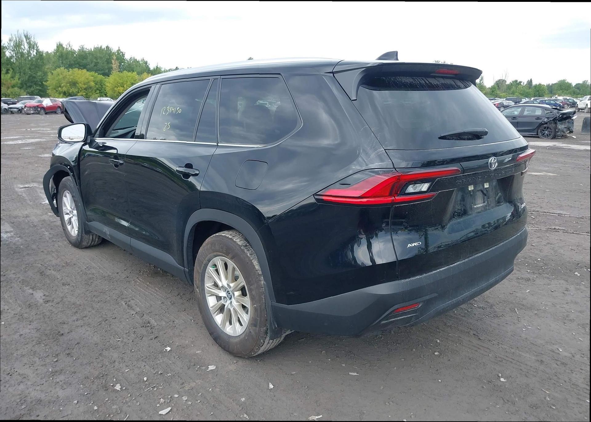 2025 TOYOTA GRAND HIGHLANDER LE