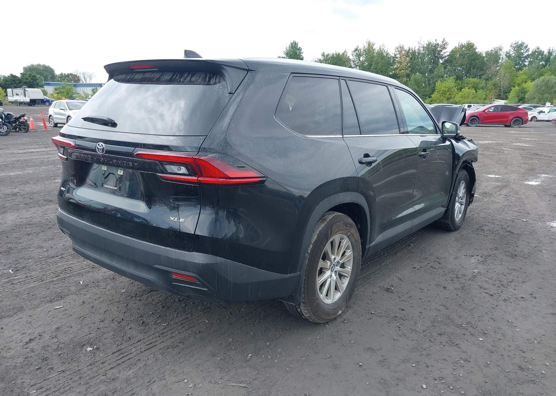 2025 TOYOTA GRAND HIGHLANDER LE
