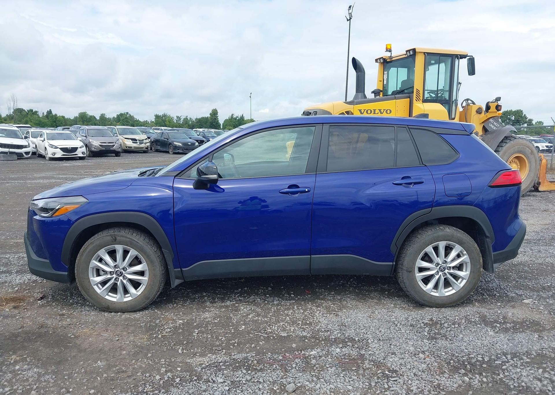 2025 TOYOTA COROLLA CROSS LE